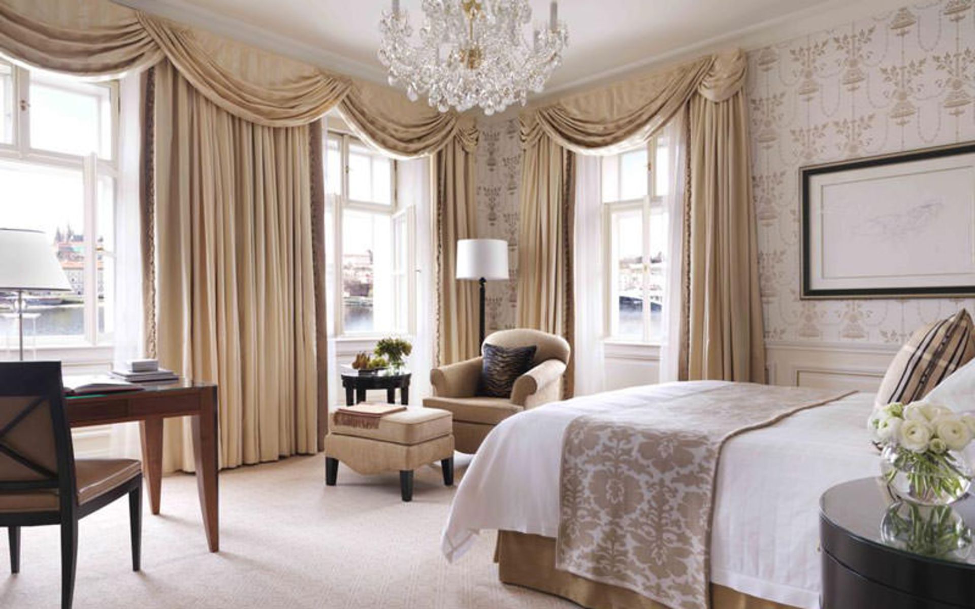 هتل فور سیسنز پراگ (Four Seasons Hotel Prague)