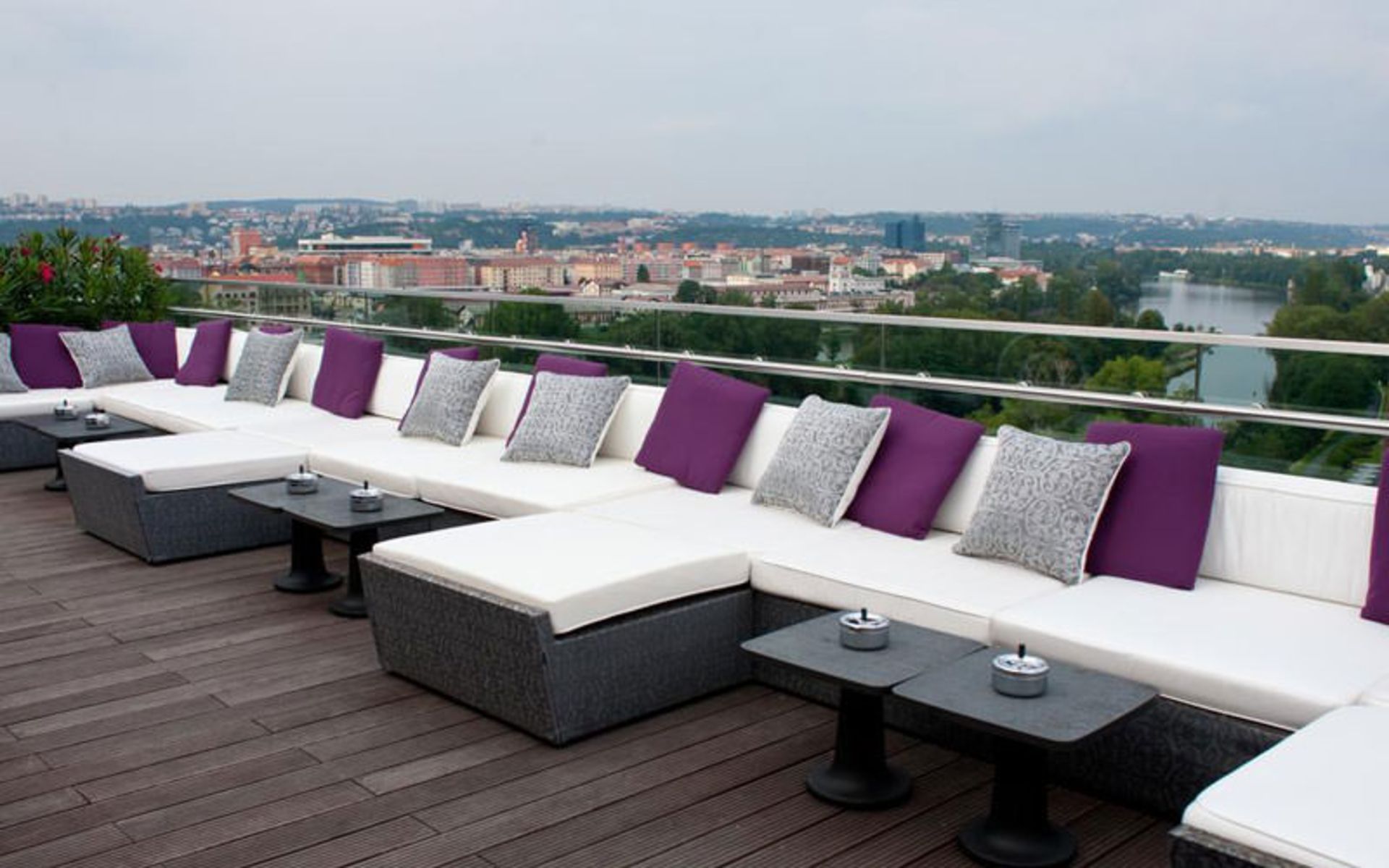 هتل هیلتون پراگ (Hilton Prague Hotel)