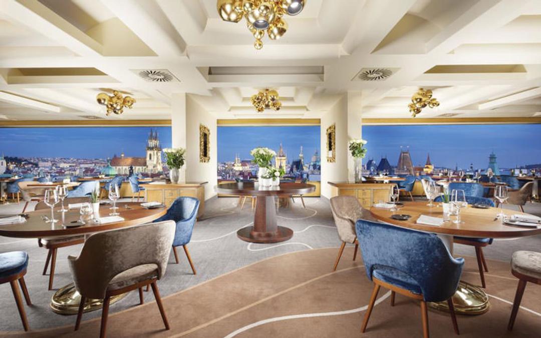 هتل اینتِرکُنتینِنتال پراگ (InterContinental Prague)