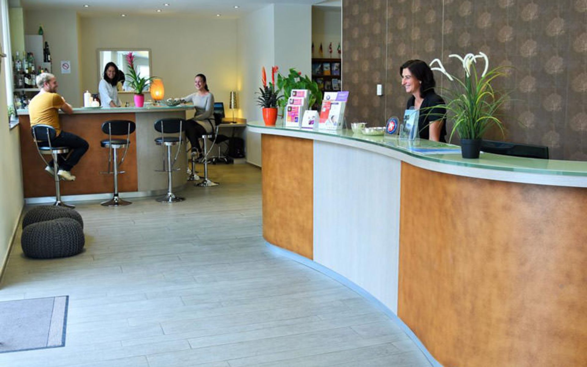 هتل اینتر هتل فریسیا (Inter-Hotel Frisia)