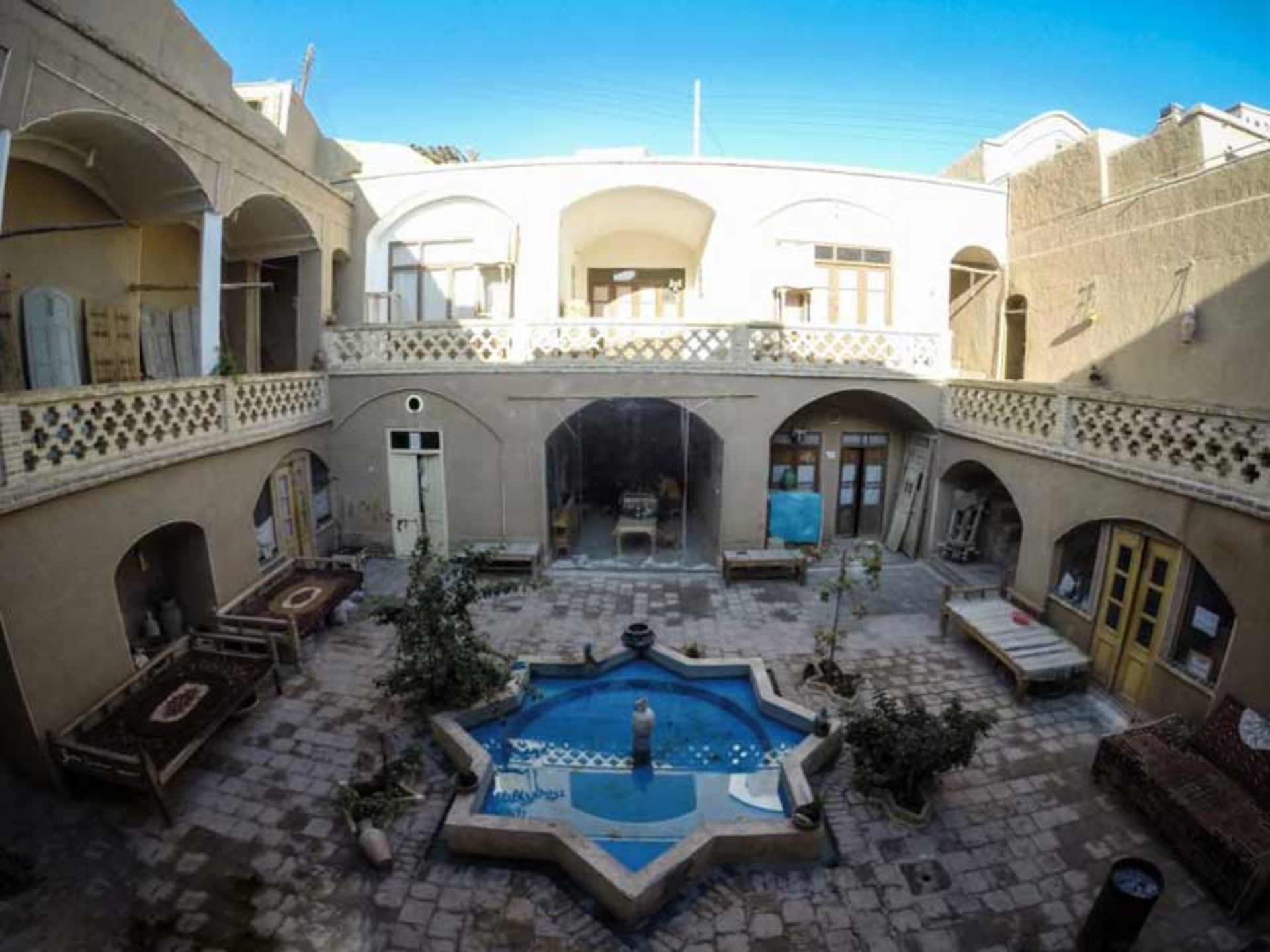 هتل خانه نقلی