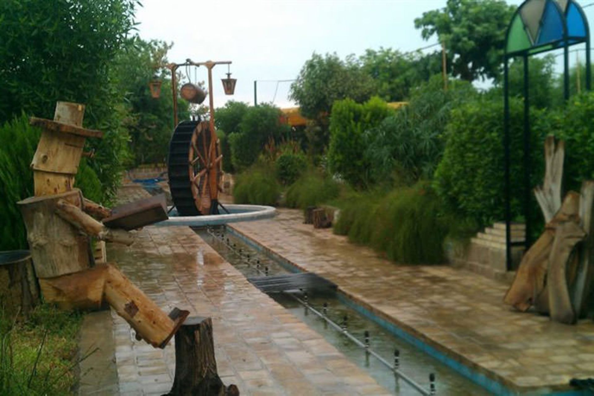 رستوران پردیس شوشتر