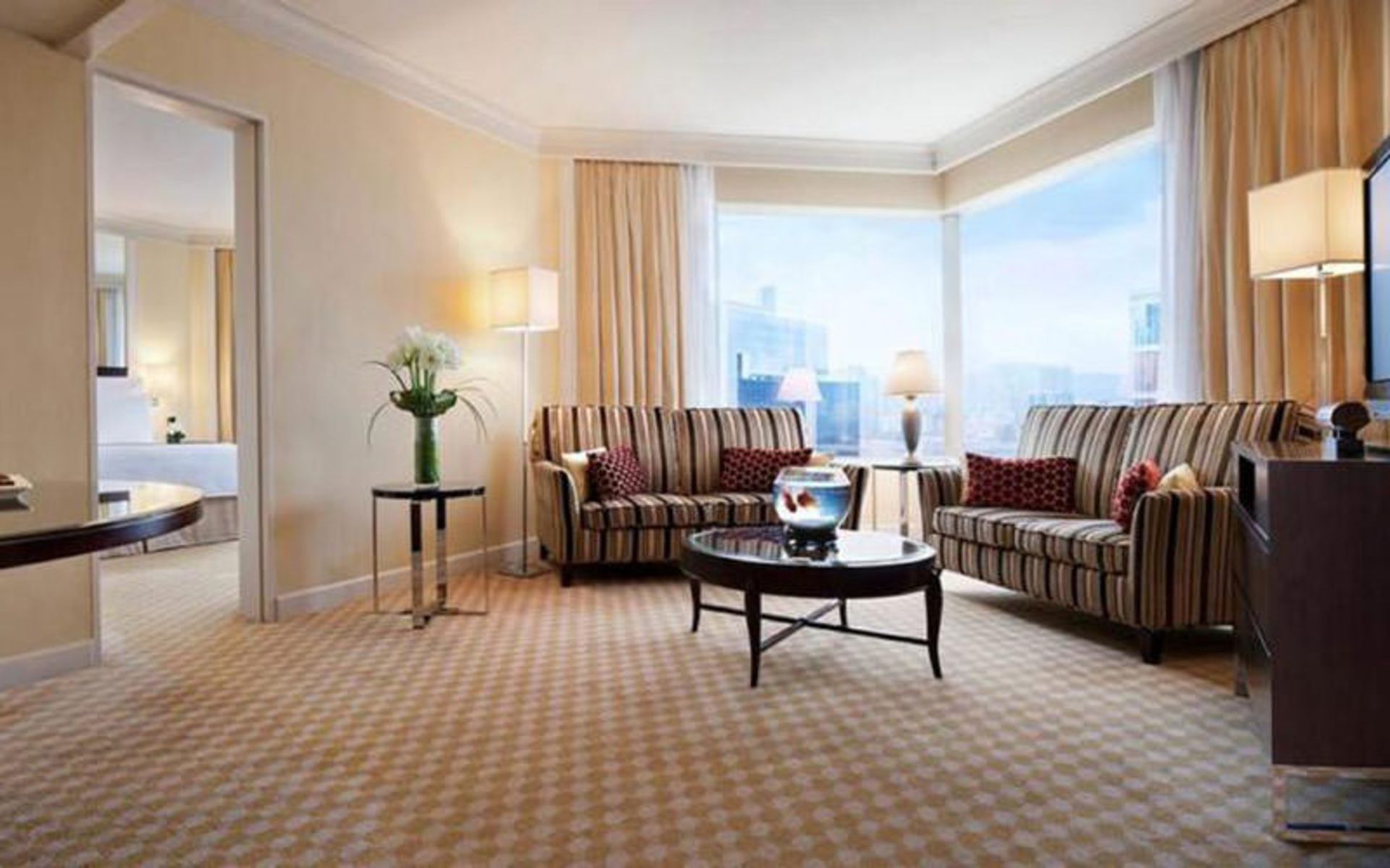 هتل جی‌وی مریوت هتل هنگ‌کنگ (JW Marriott Hotel Hong Kong)