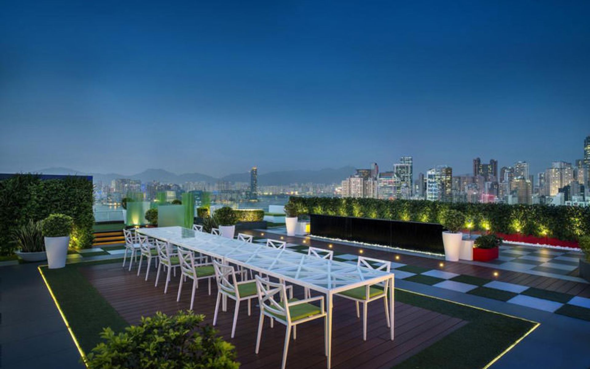 هتل د پارک لن هنگ‌کنگ ا پول‌من (The Park Lane Hong Kong, a Pullman Hotel)