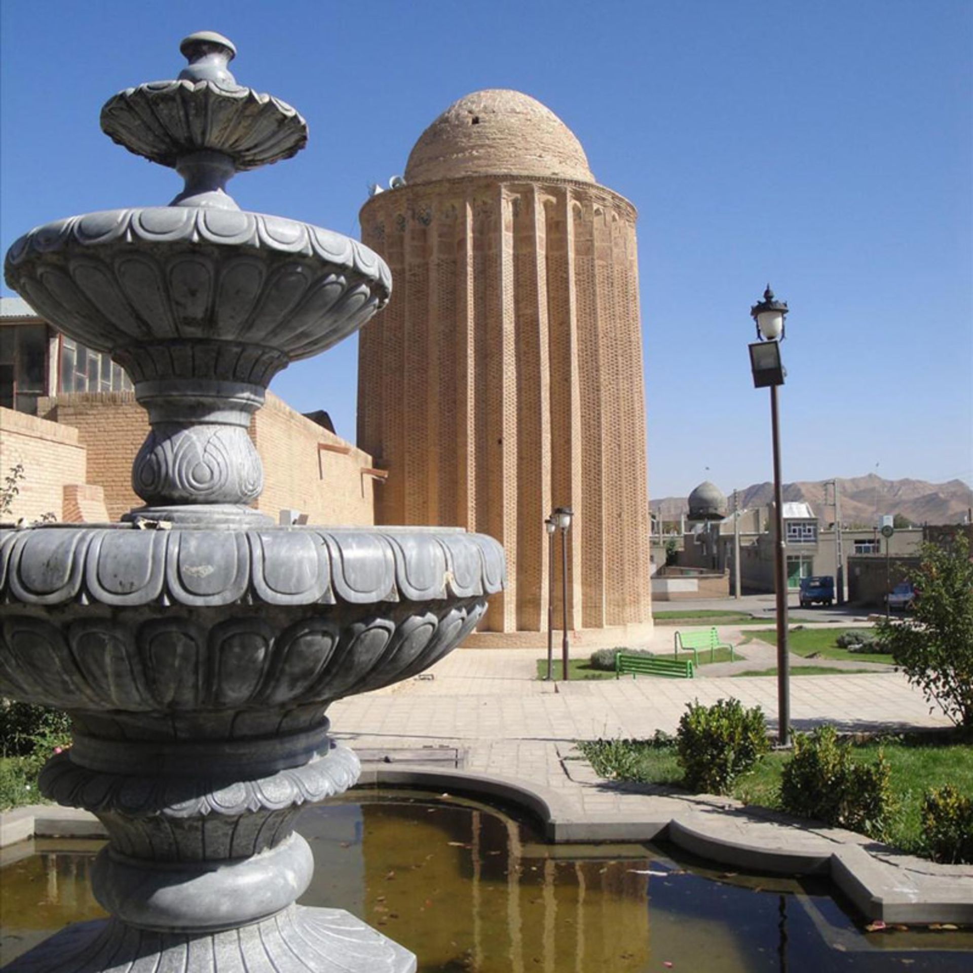 برج کاشانه بسطام