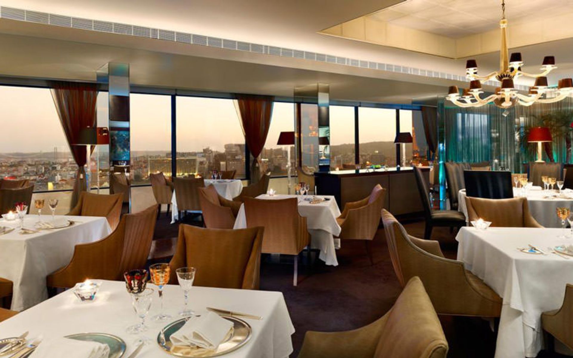 هتل شراتون لیسبو و اسپا (Sheraton Lisboa Hotel & Spa)