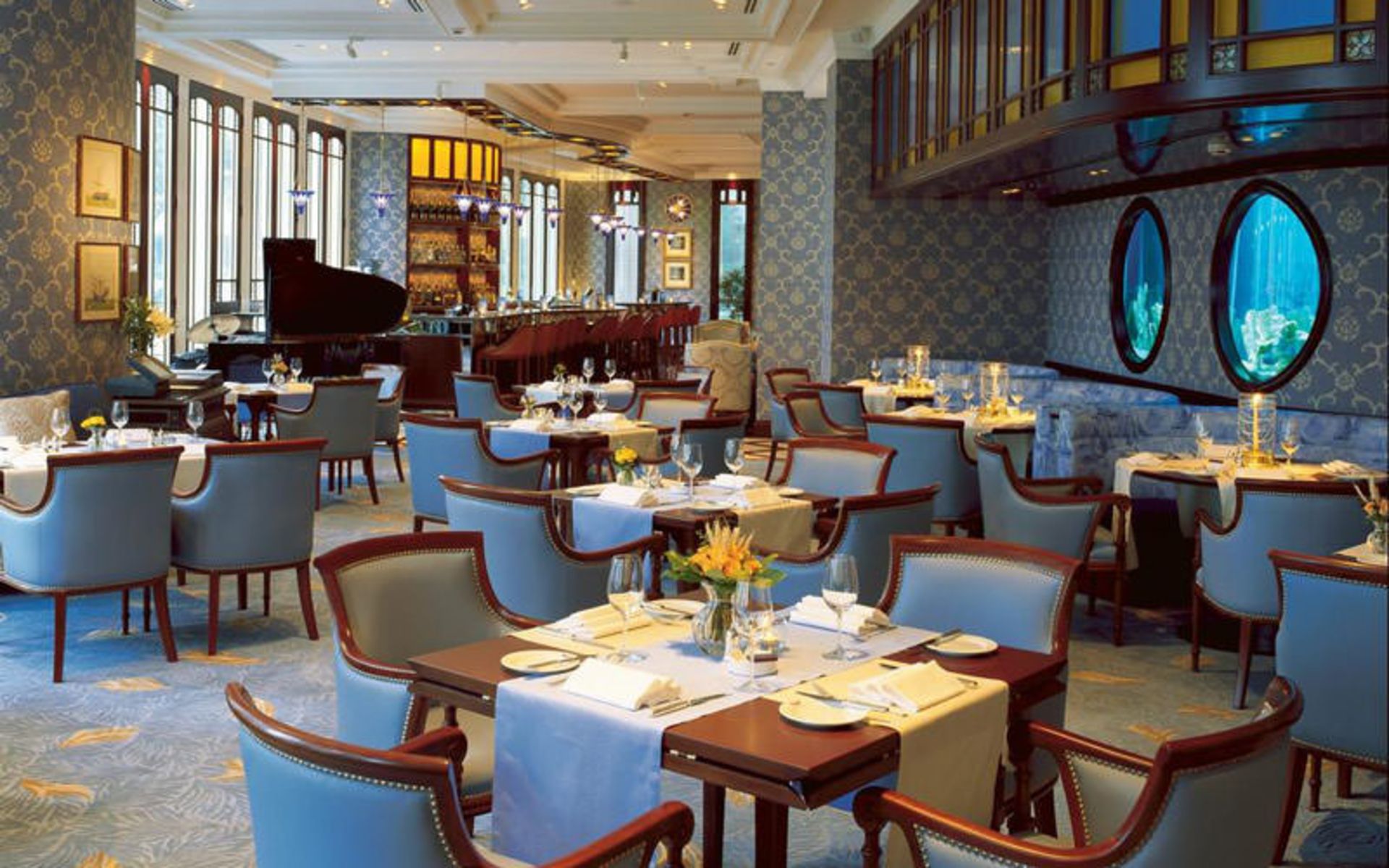 هتل ایسلند شانگری لا هنگ کنگ (Island Shangri-La Hong Kong)