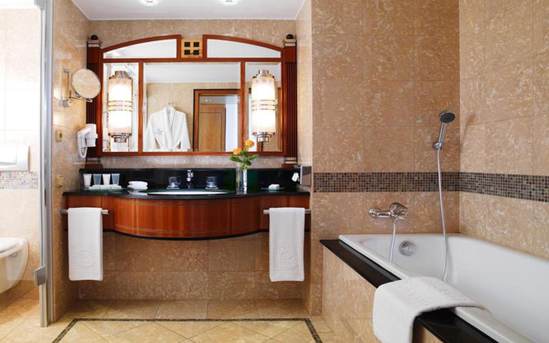 هتل کمپینسکی کروینوس بوداپست (Kempinski Hotel Corvinus Budapest)