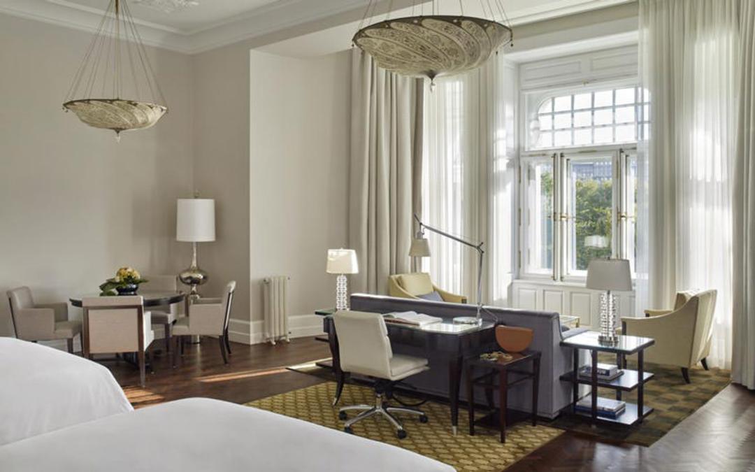 هتل فور سیسنز گرشام پالیس بوداپست (Four Seasons Hotel Gresham Palace Budapest)