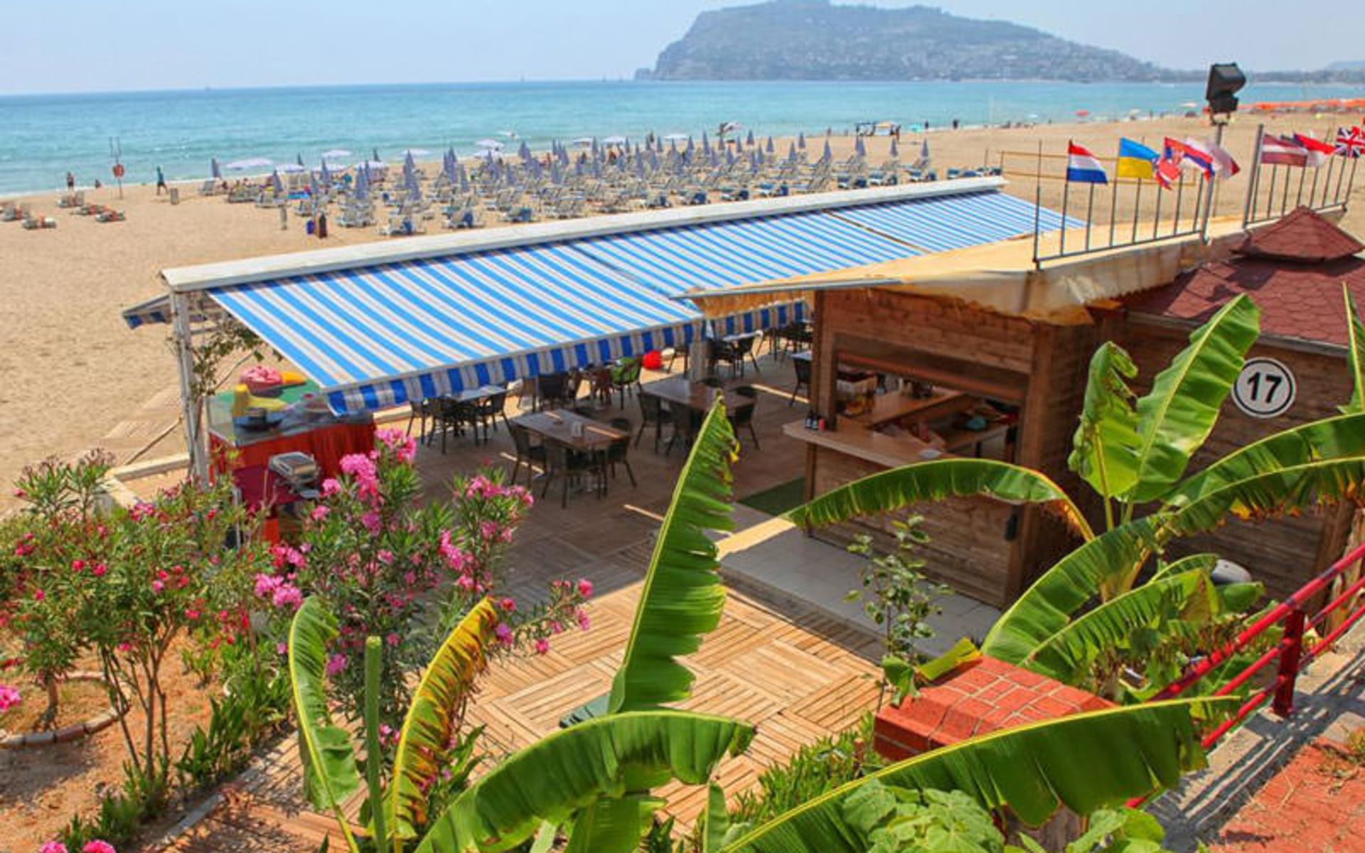 هتل بلو ویو سویت (Blue Wave Suite Hotel)