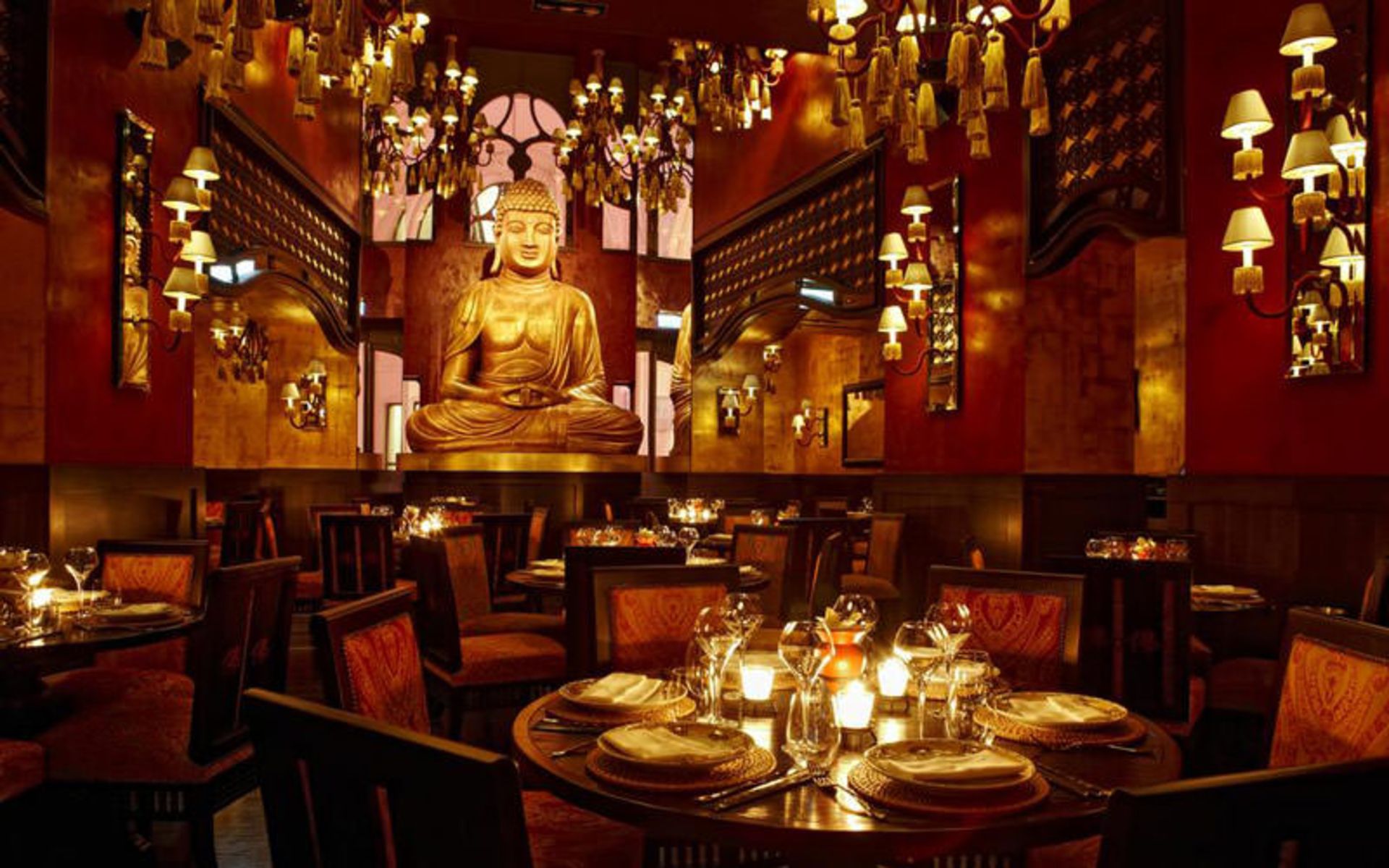 هتل بودها بار هتل بوداپست کلوتیلد پالاس (Buddha-Bar Hotel Budapest Klotild Palace)