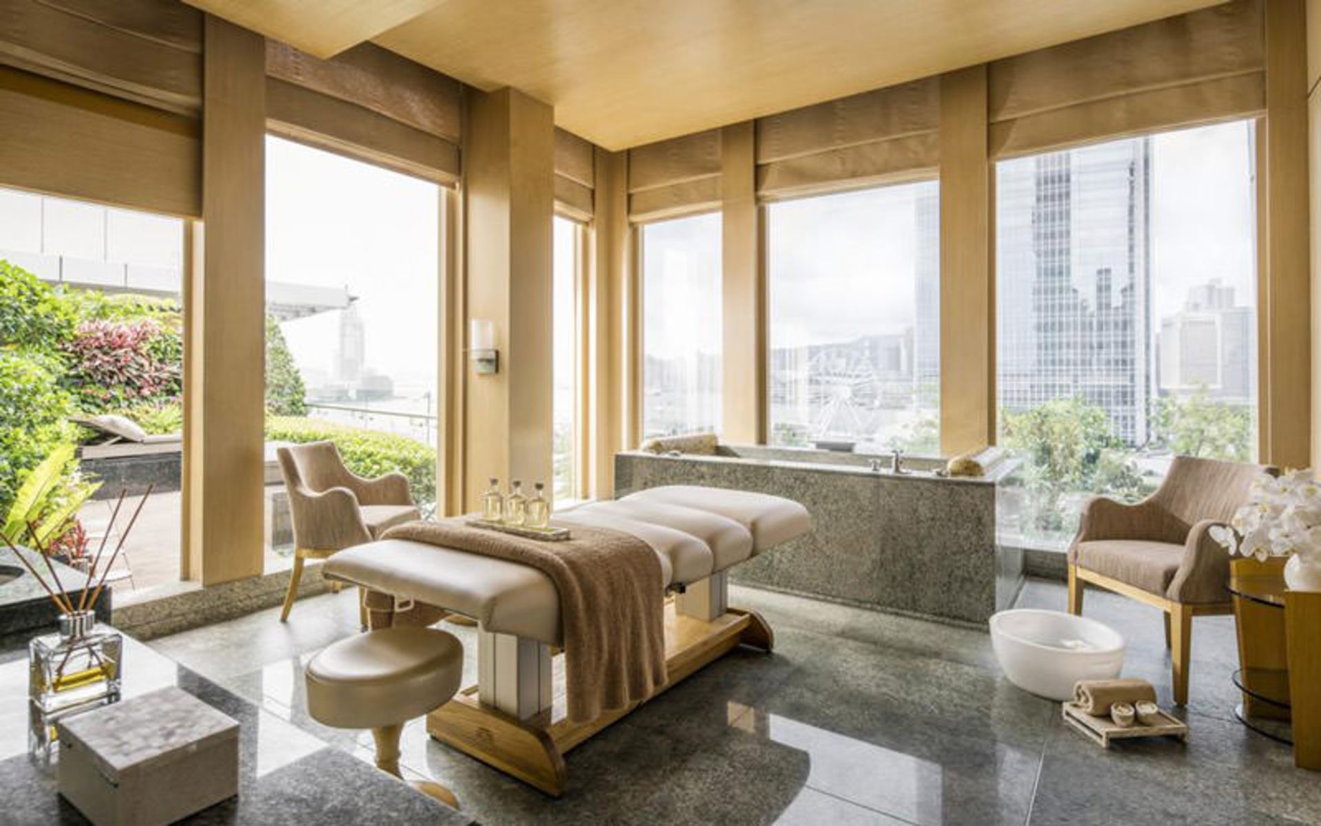 هتل فور سیزن هنگ کنگ (Four Seasons Hotel Hong Kong)