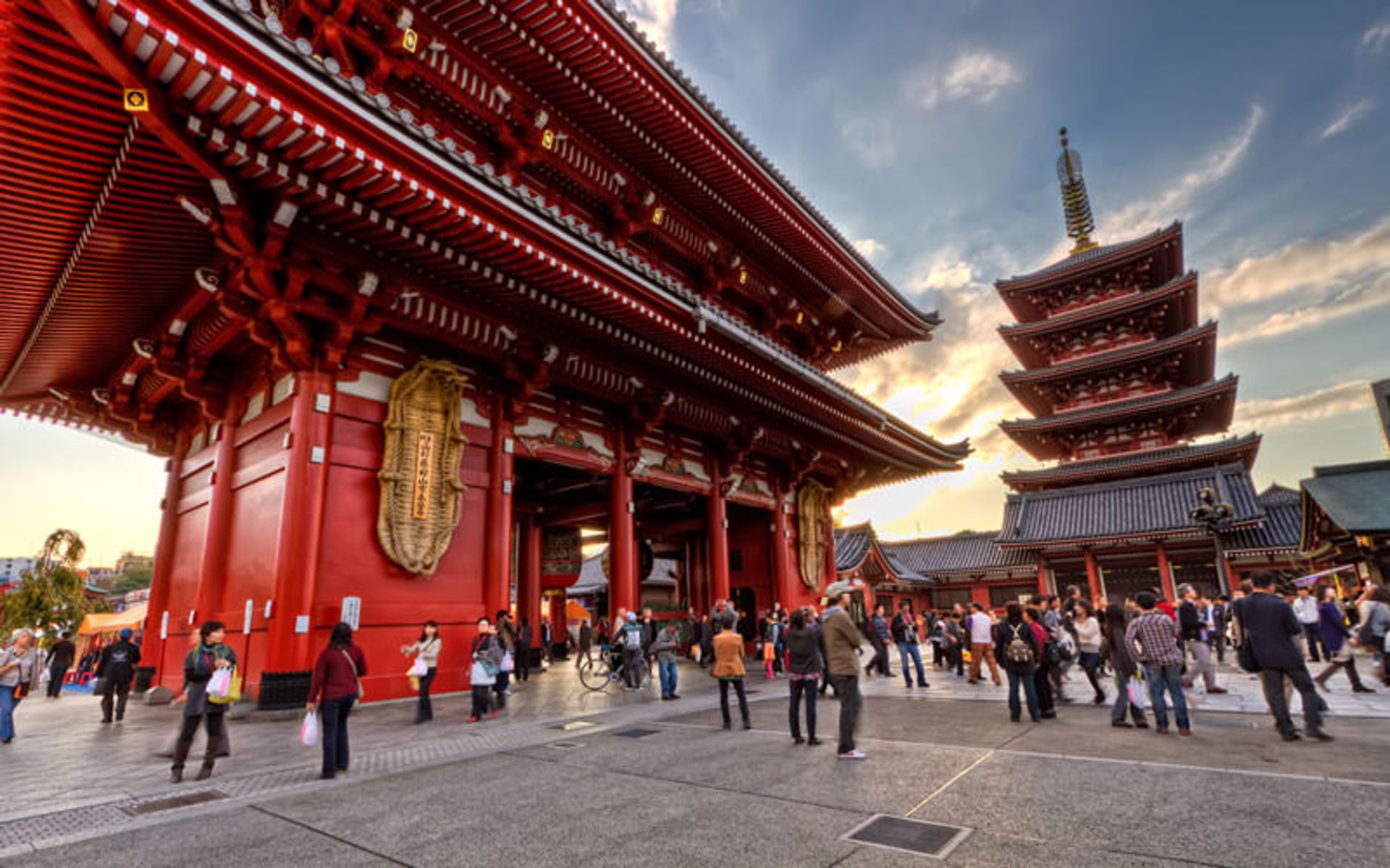 معبد سنسوجی (Senso-ji Temple)