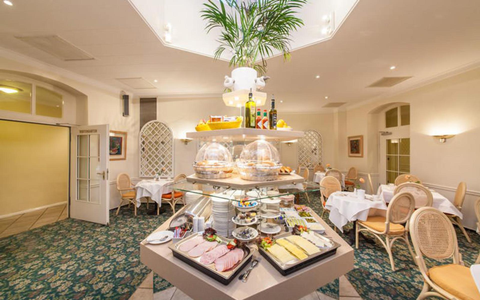 هتل نووم کرونپرینز برلین (Novum Hotel Kronprinz Berlin)