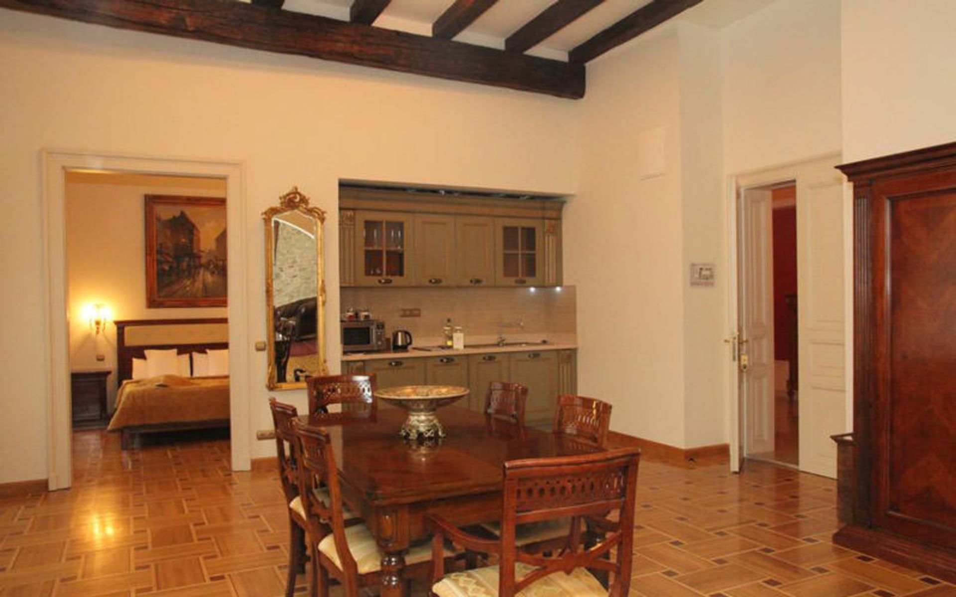 هتل اس‌تی. جورج رزیدنت (St. George Residence - All Suite Hotel DeLuxe)