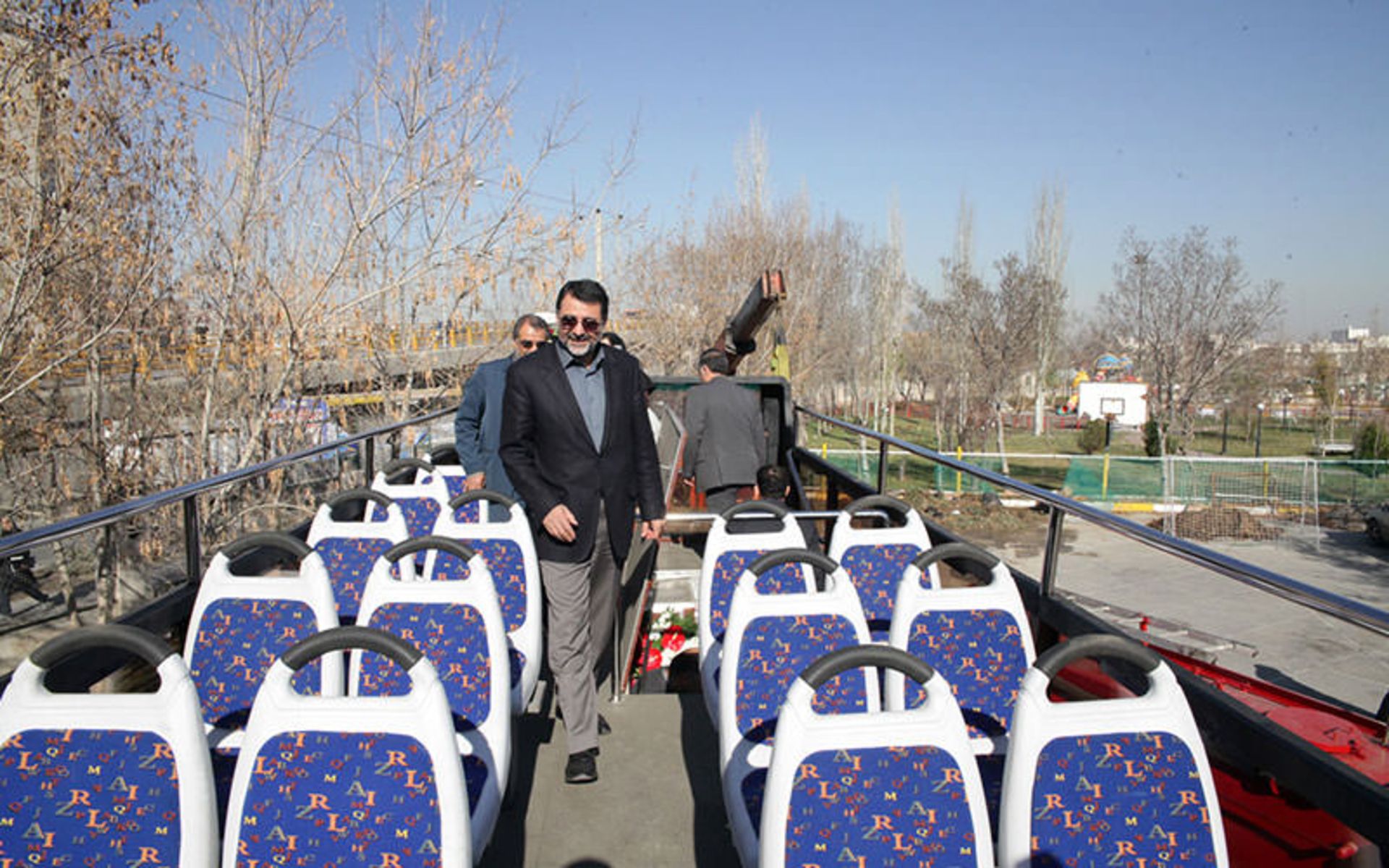 اتوبوس گردشگری