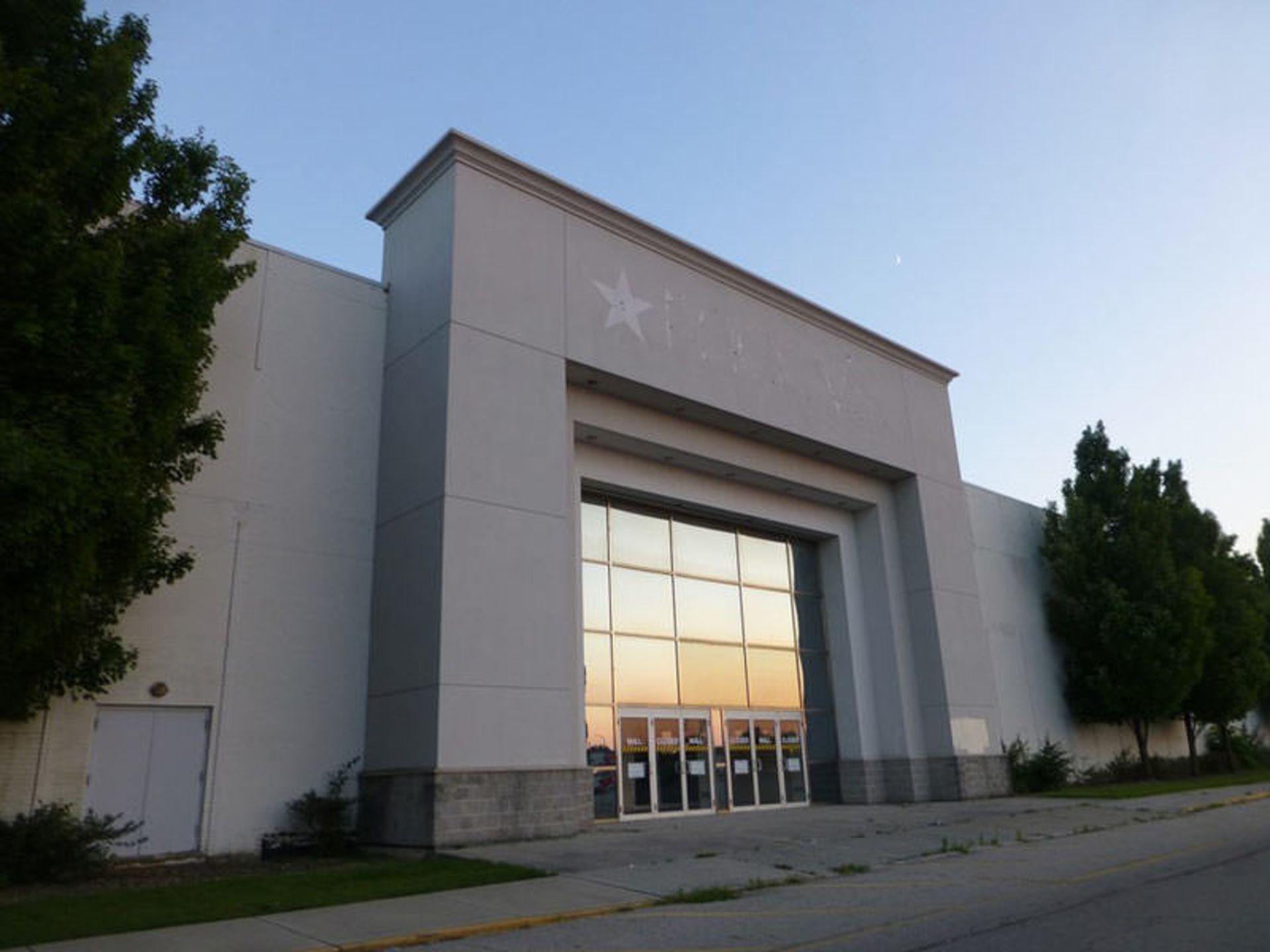 بازار «وستلند» (Westland)