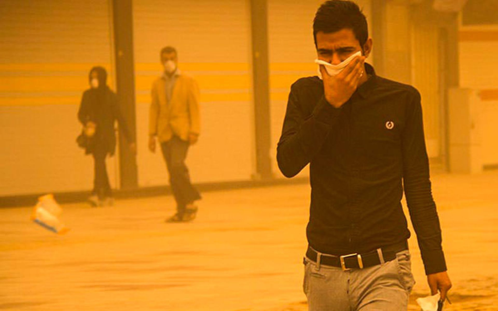 گرد و غبار آبادان