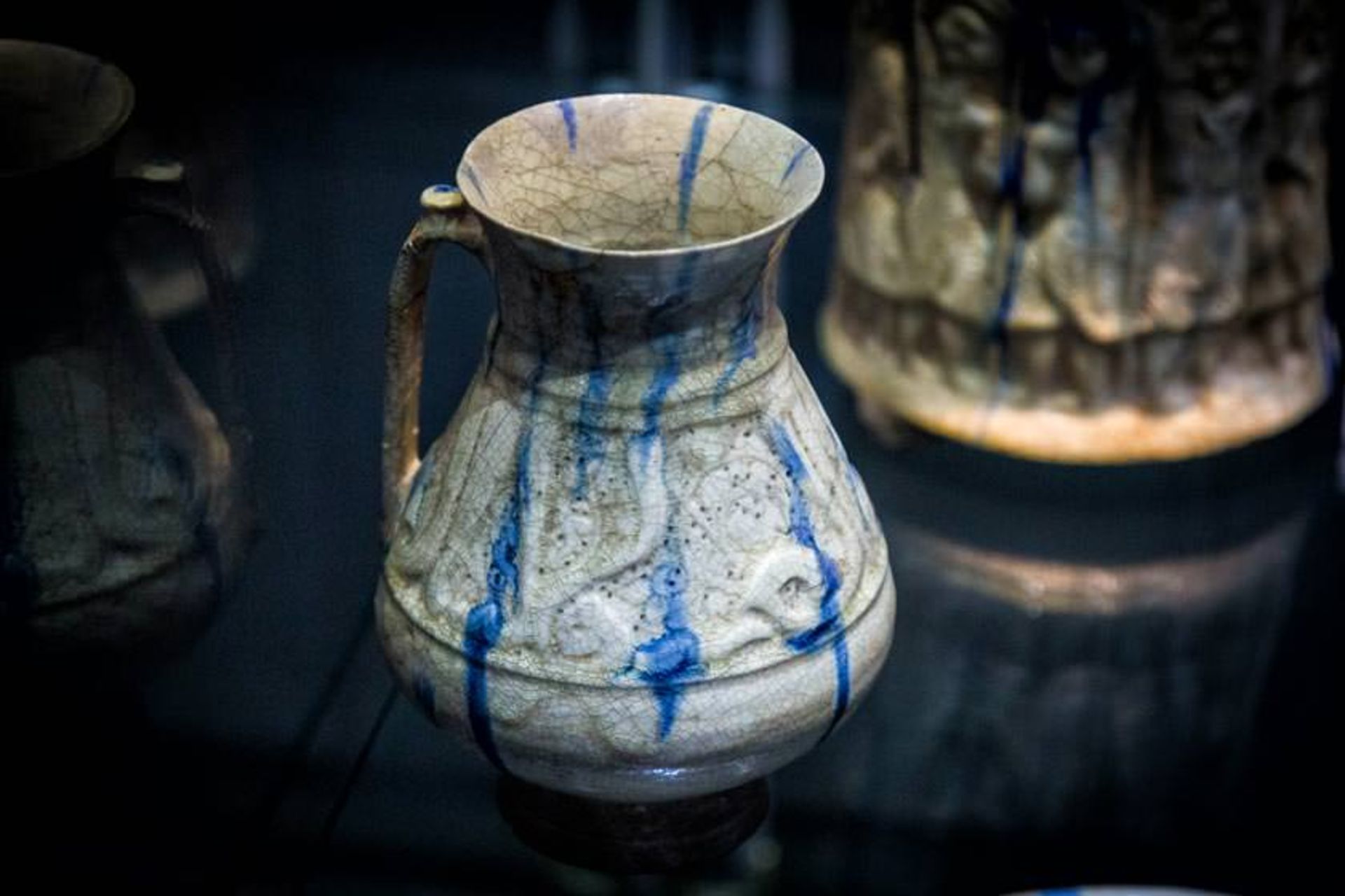 سفال آبی و سفید
