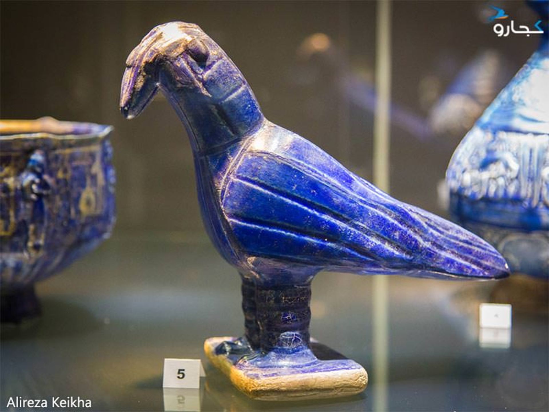 سفال آبی و سفید