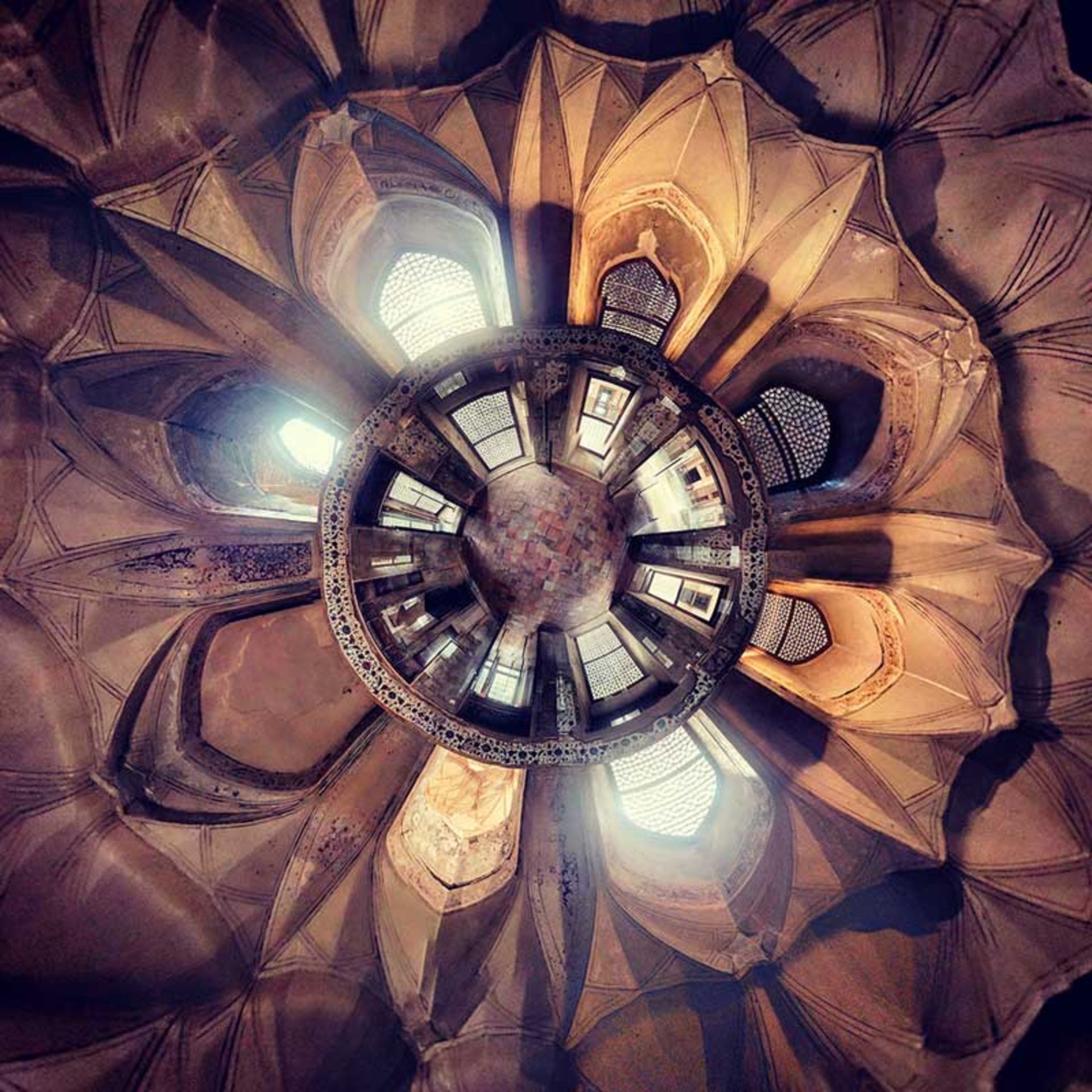 علی طایی