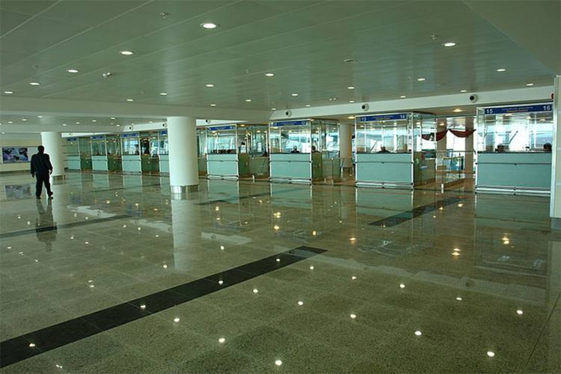 فرودگاه تفلیس