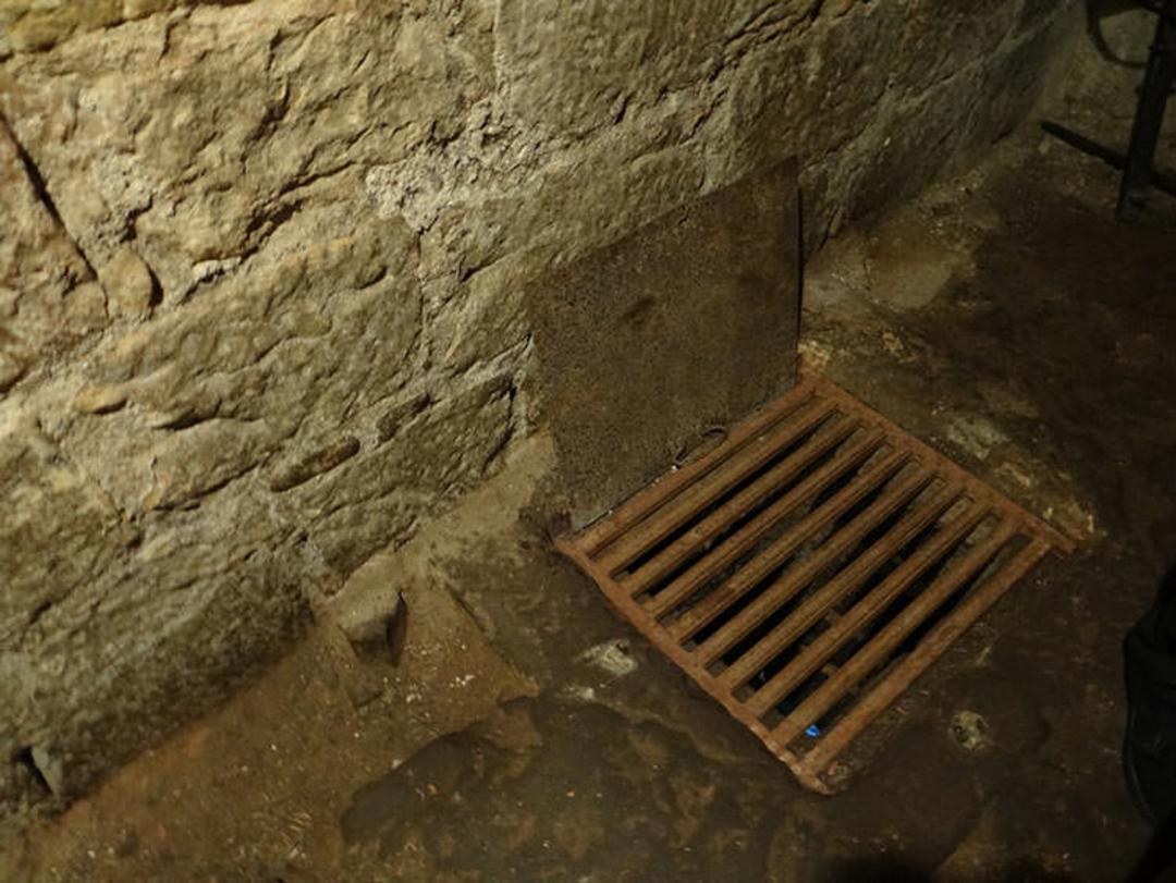 قلعه تسخیر موشم موسوم به قلعه جادوگران واقع در اتریش