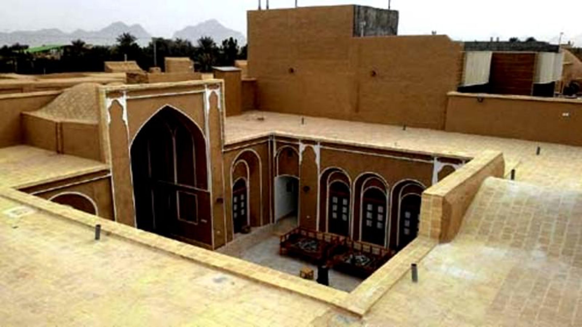 اقامتگاه ماه بی بی اردکان