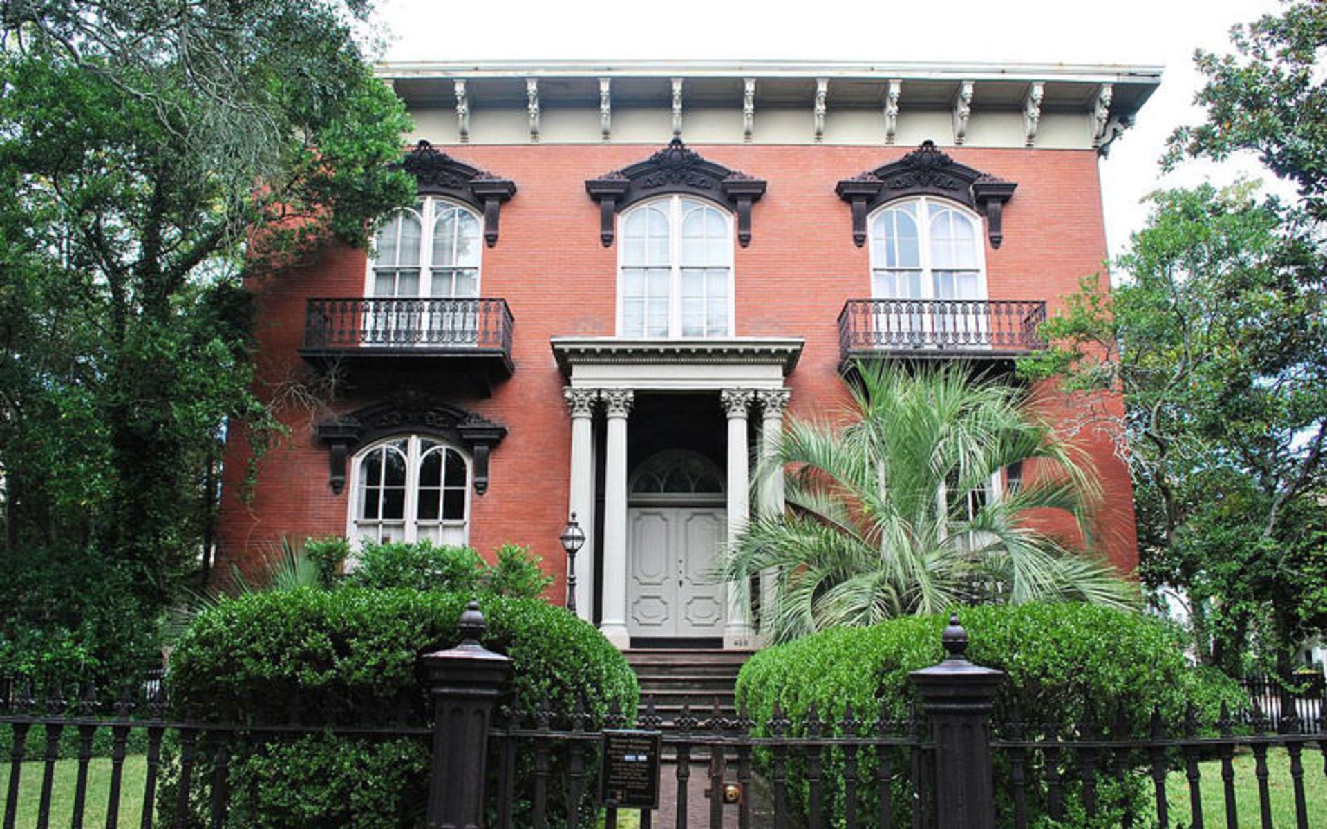Mercer-Williams House Museum 2