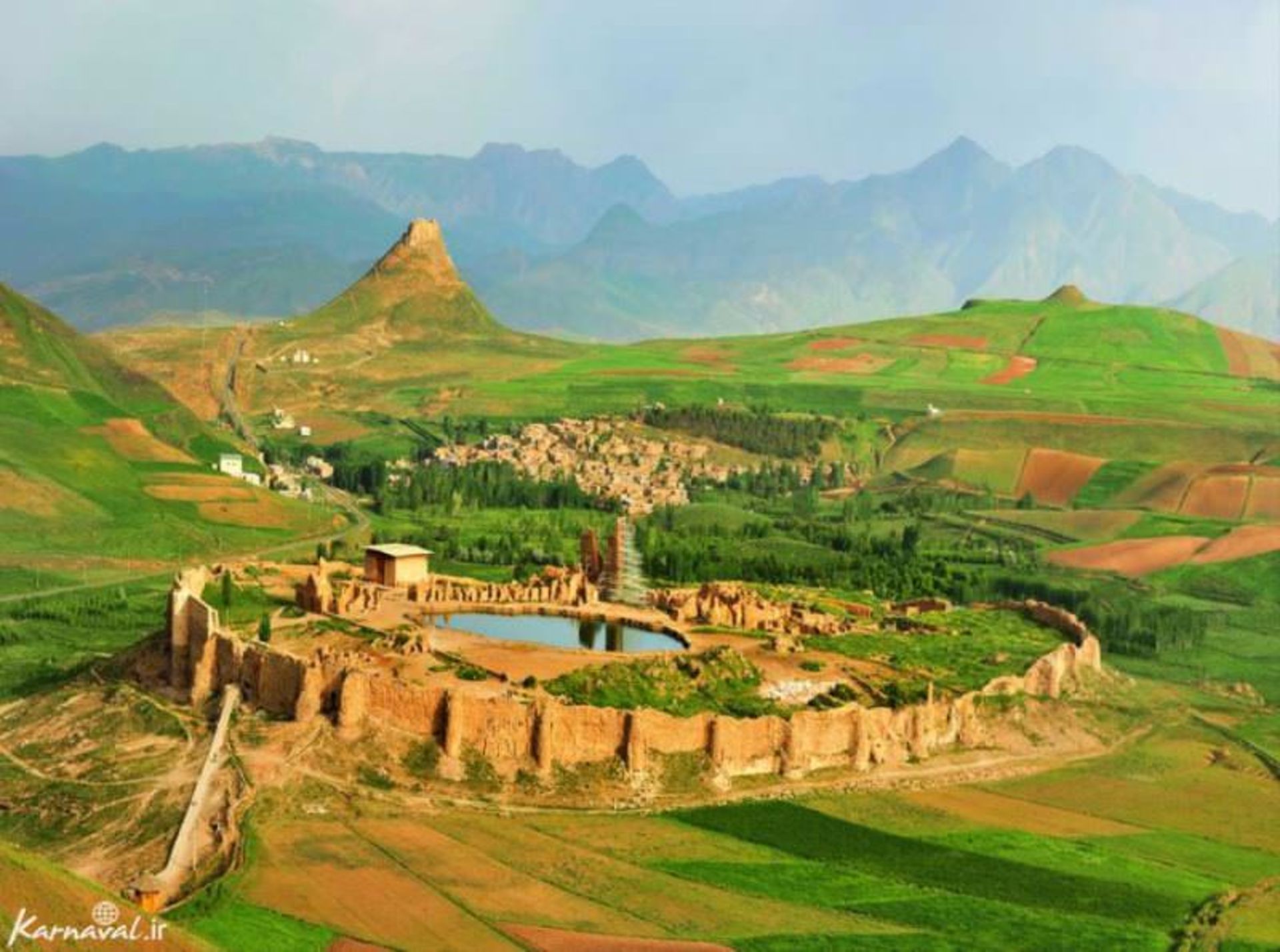 مجموعه تخت سلیمان
