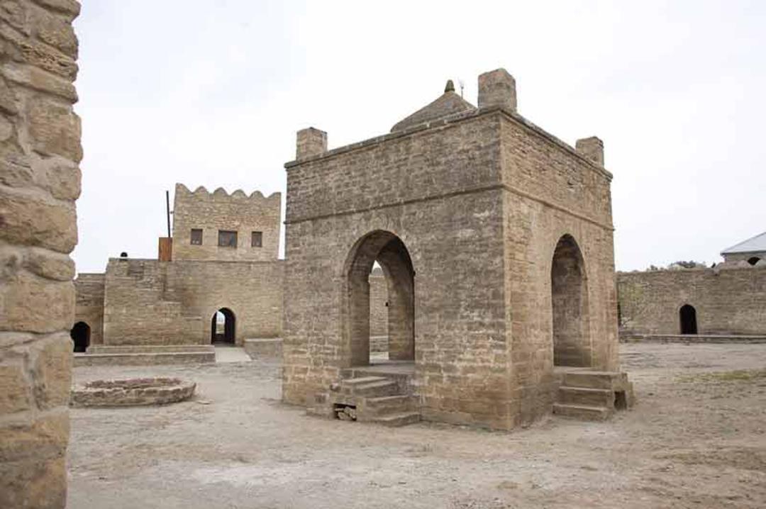 آتشگاه باکو