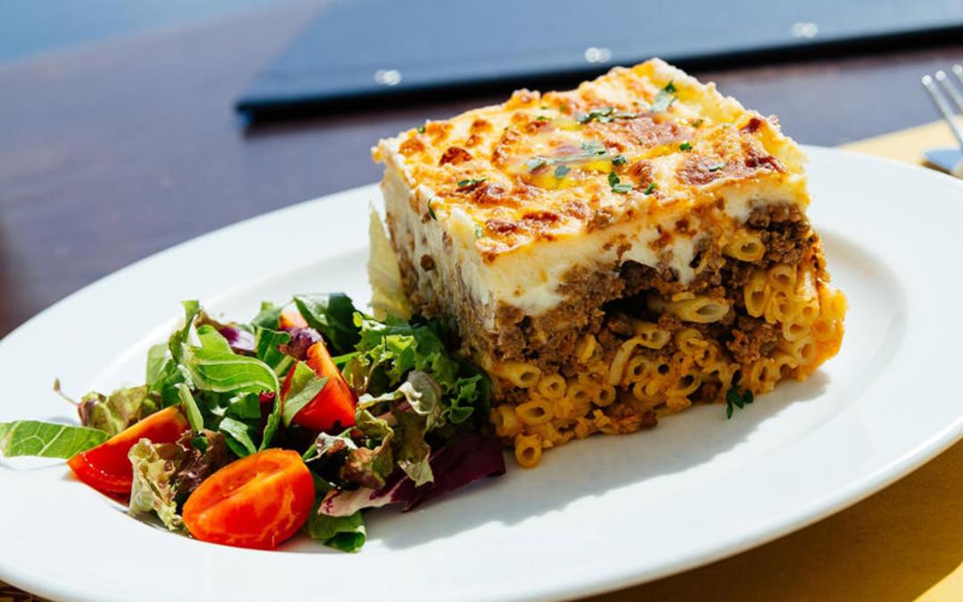خوراکی‌ها و نوشیدنی‌های متنوع سانتورینی یونان