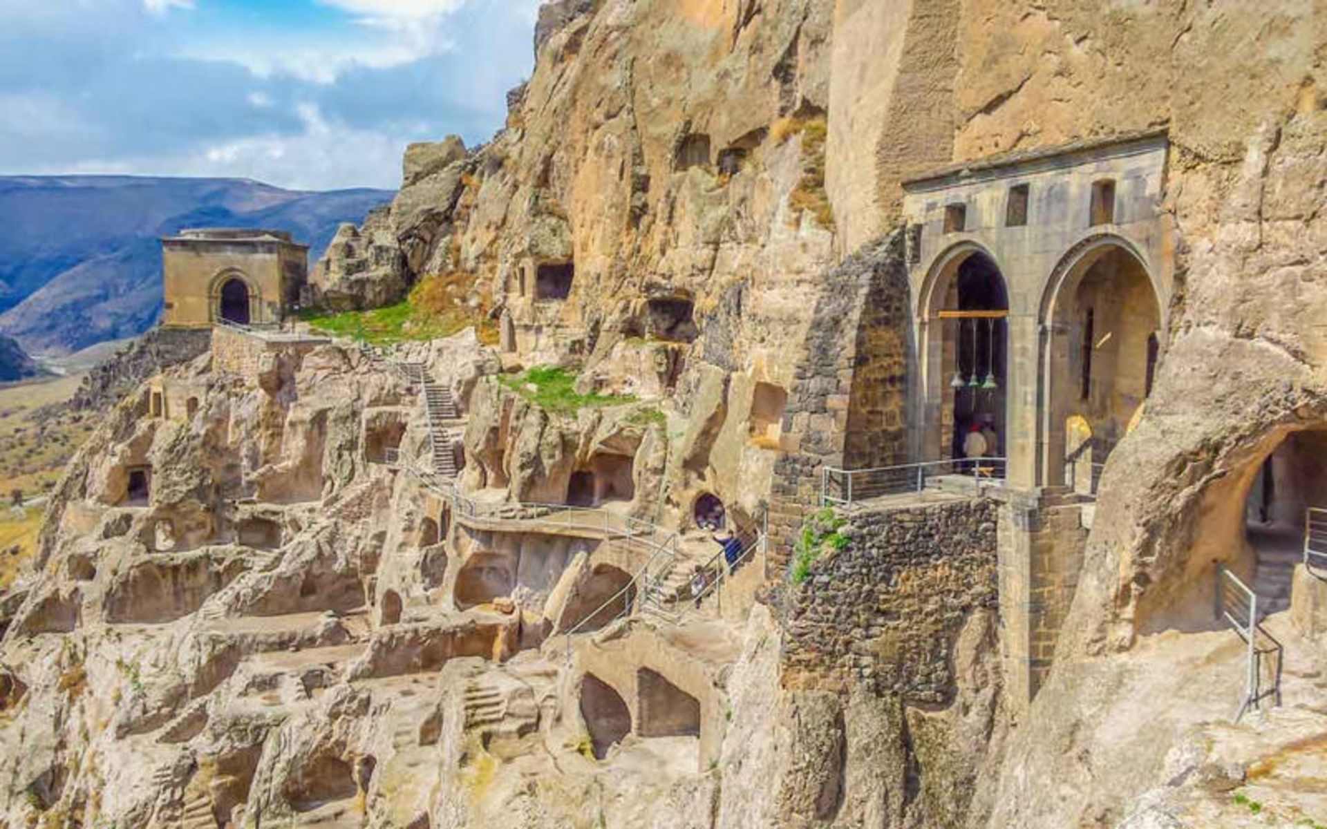 شهر سنگی واردزیا سفر گرجستان