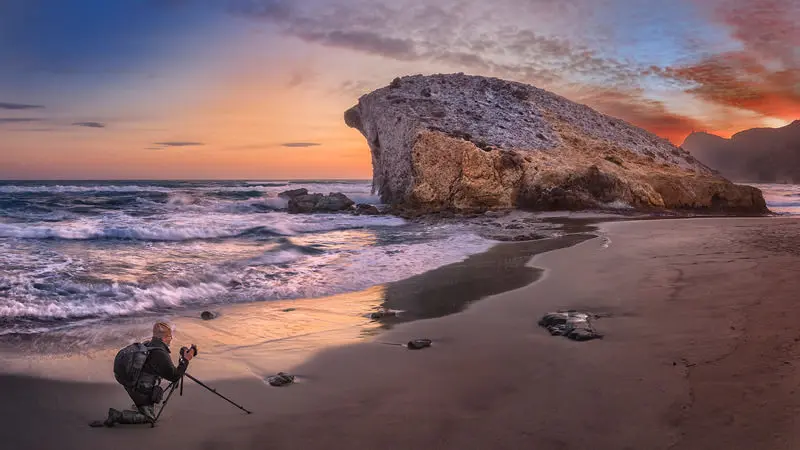 Mónsul beach اسپانیا