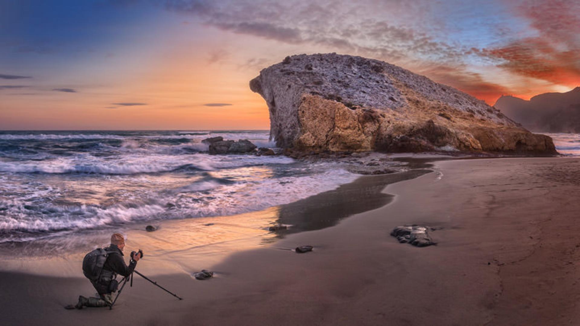 Mónsul beach اسپانیا
