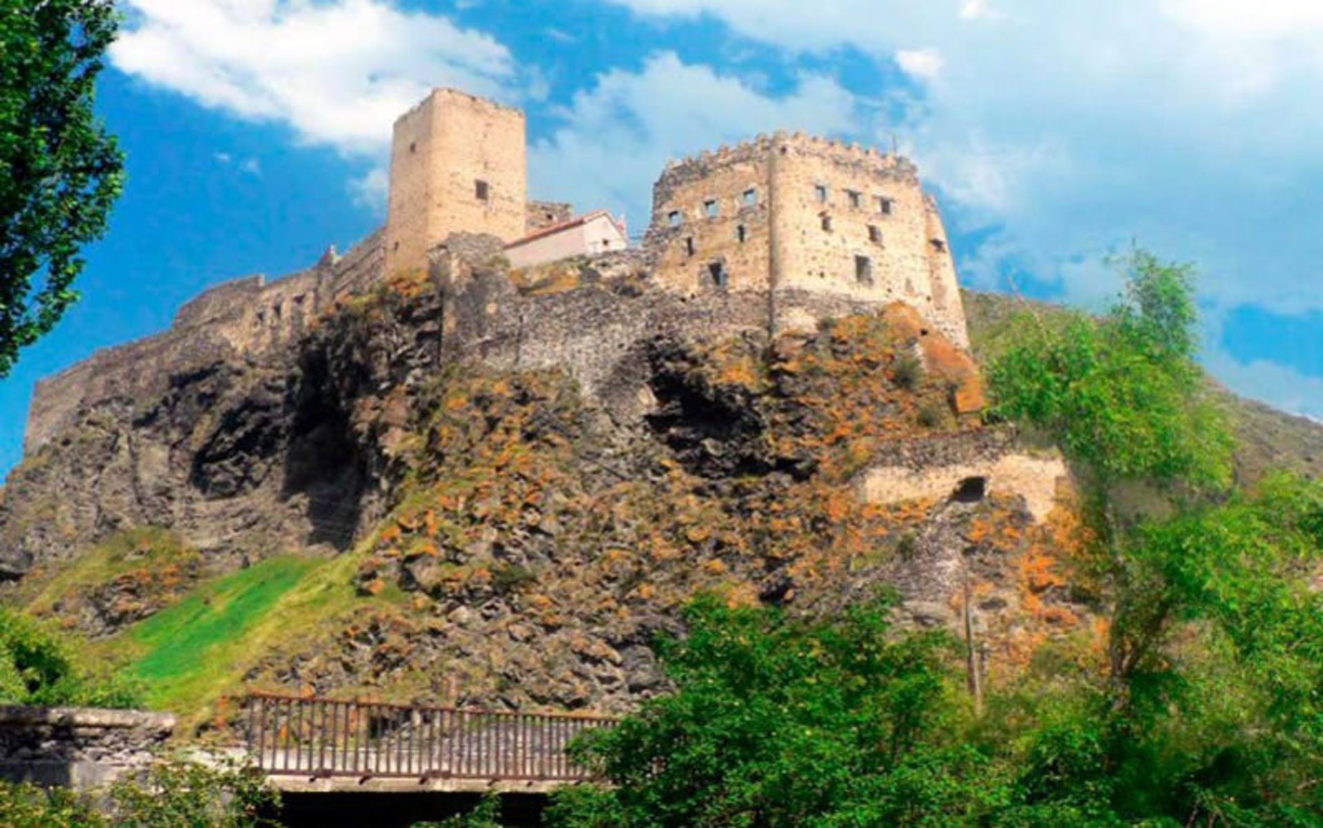 قلعه Khertvisi سفر به گرجستان