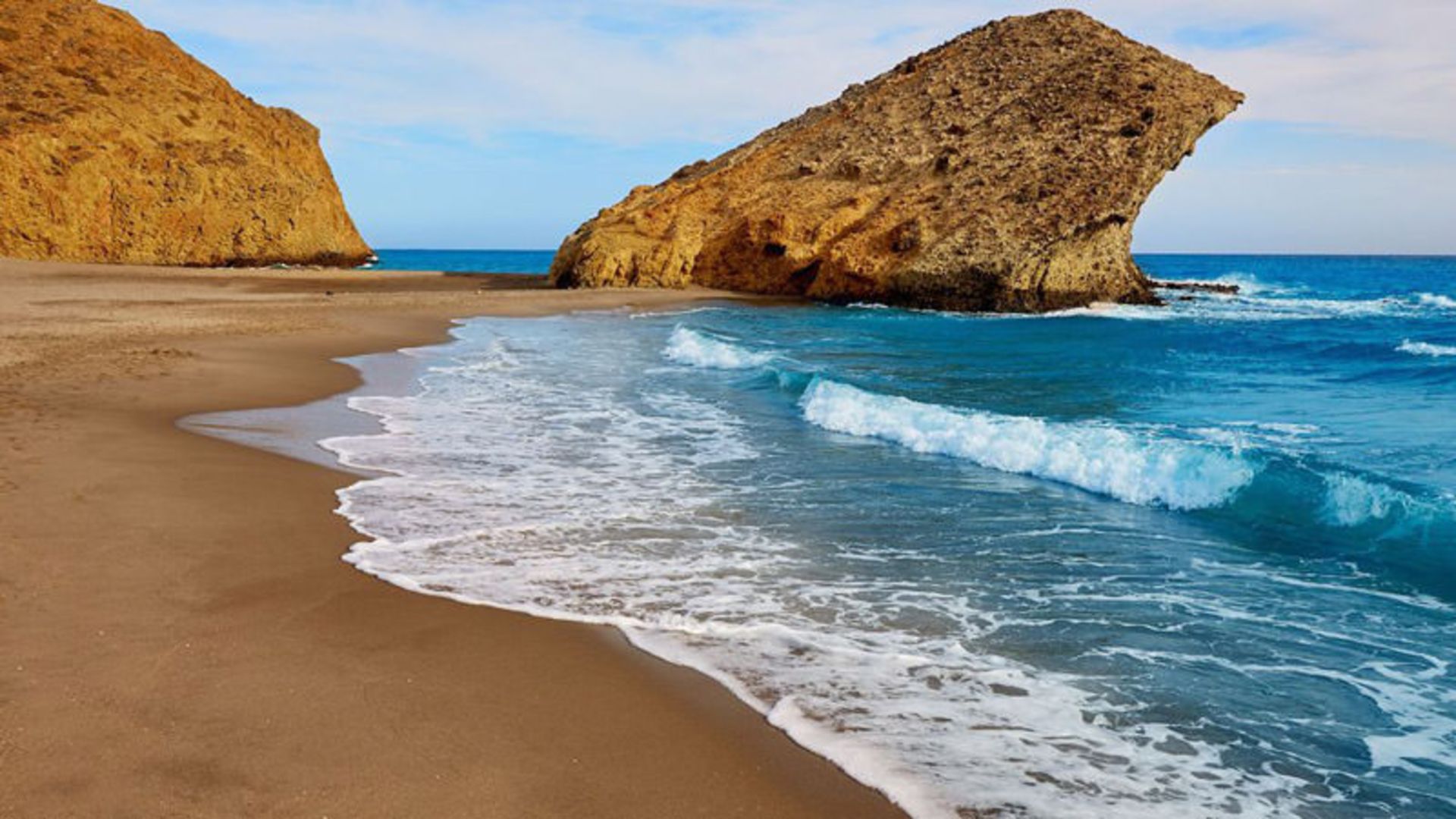 Mónsul beach اسپانیا