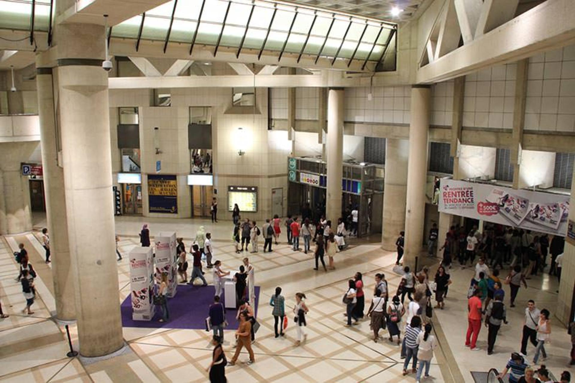 مراکز خرید پاریس