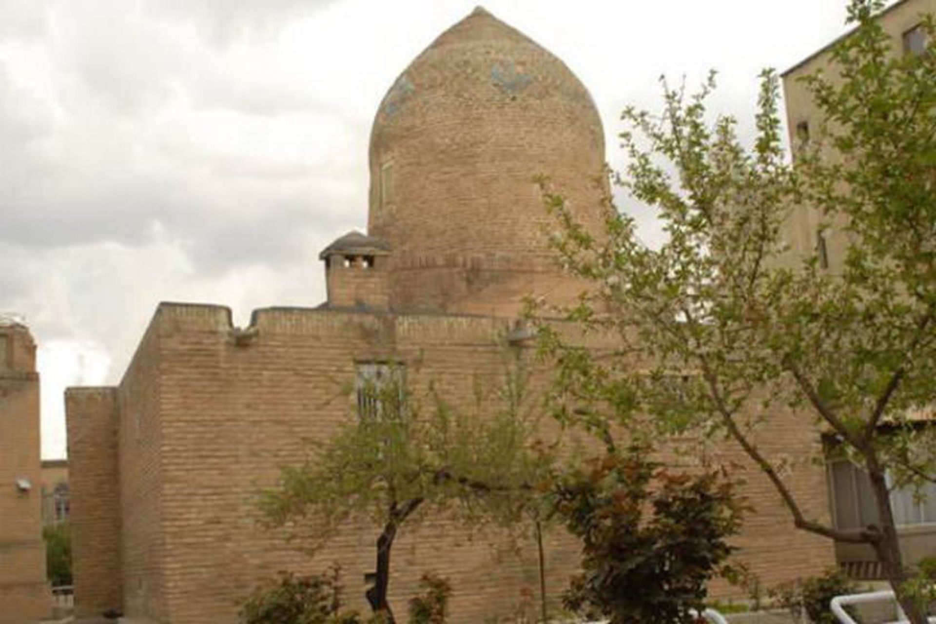 آرامگاه استر و مردخای