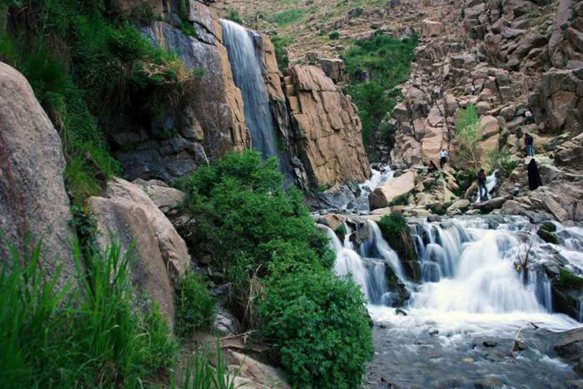 آبشار گنجنامه