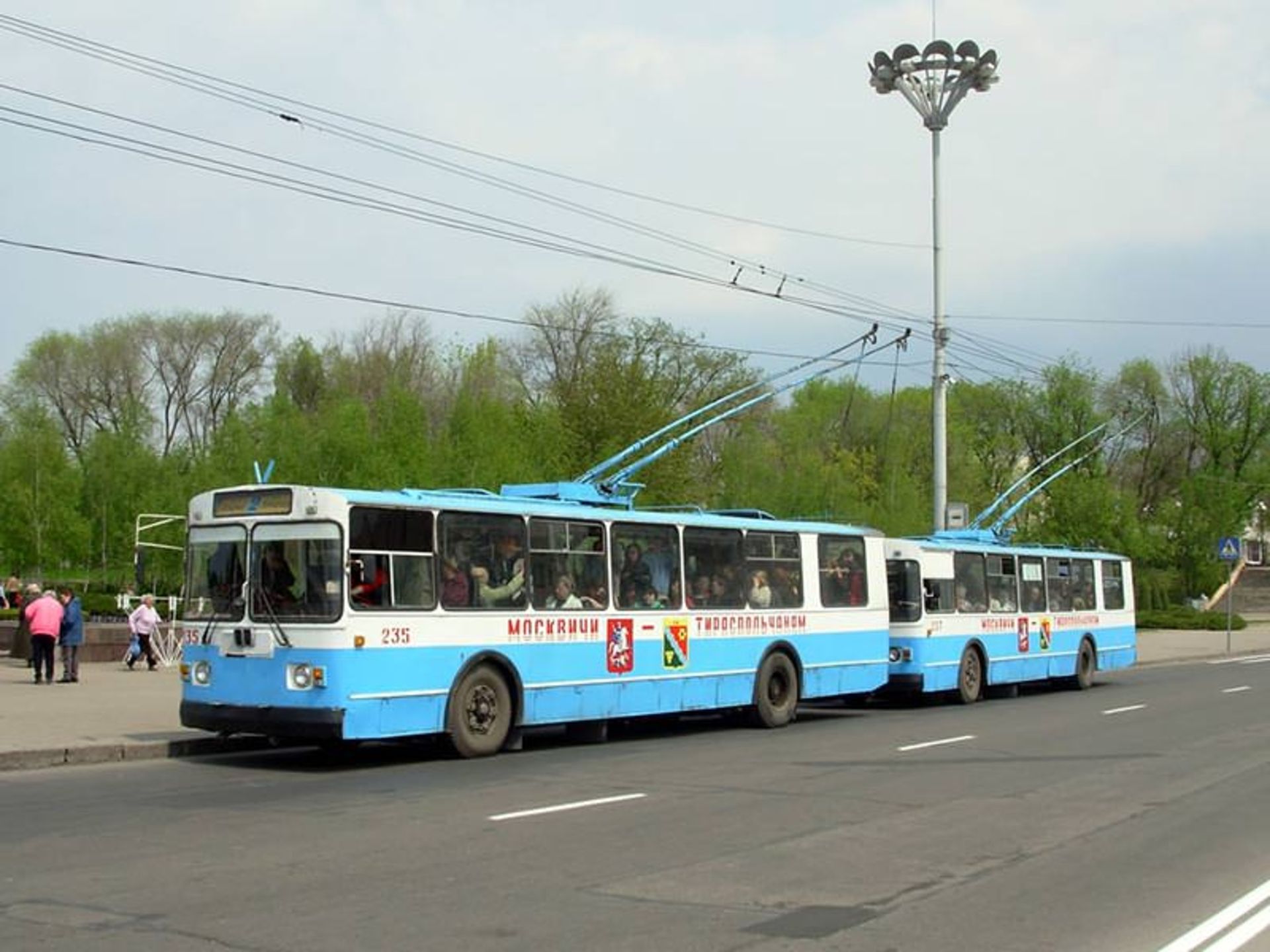 اتوبوس برقی
