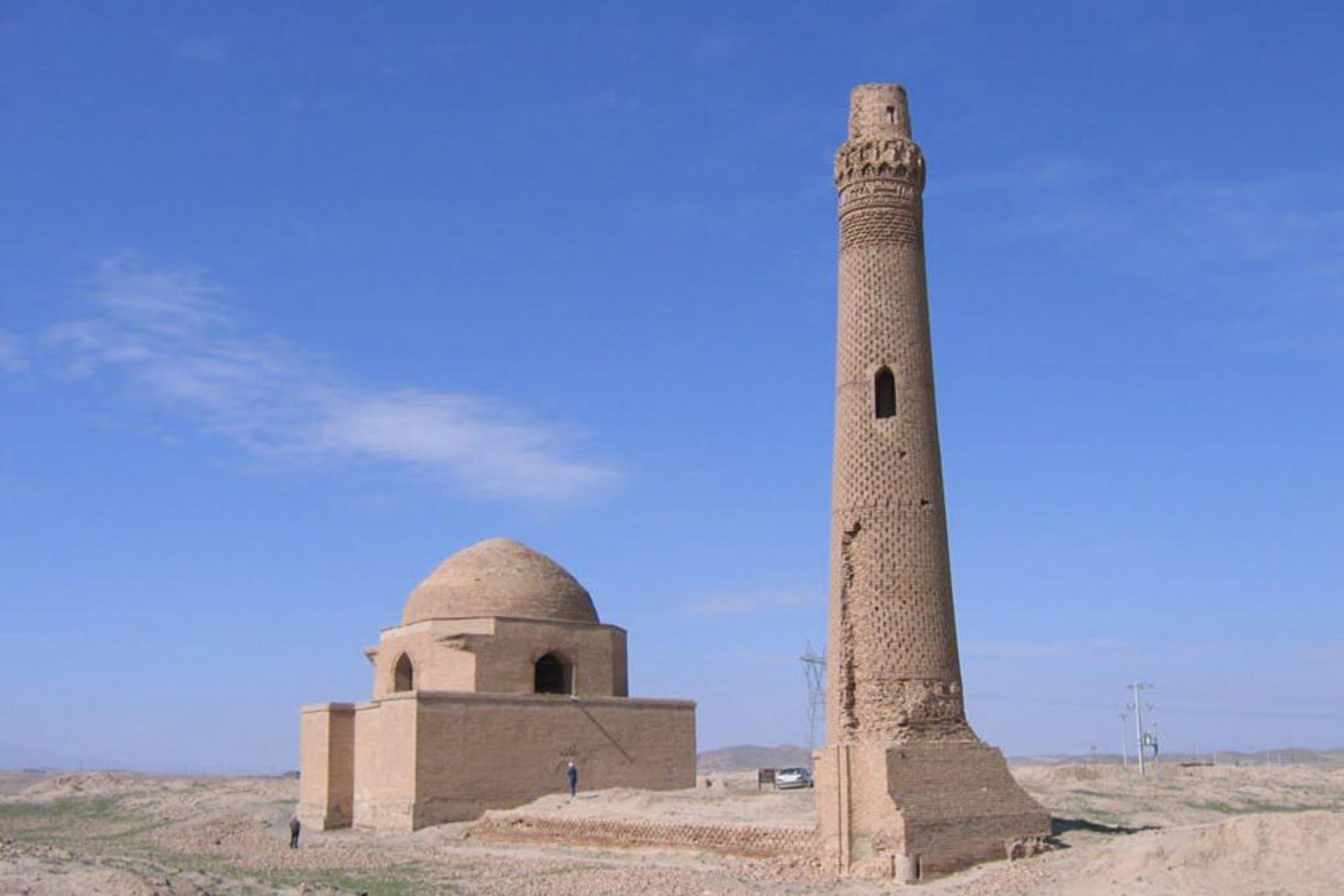 آرامگاه ارسلان جاذب