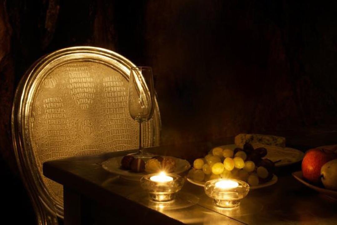 نمایی از هتلی در معدن سوئد