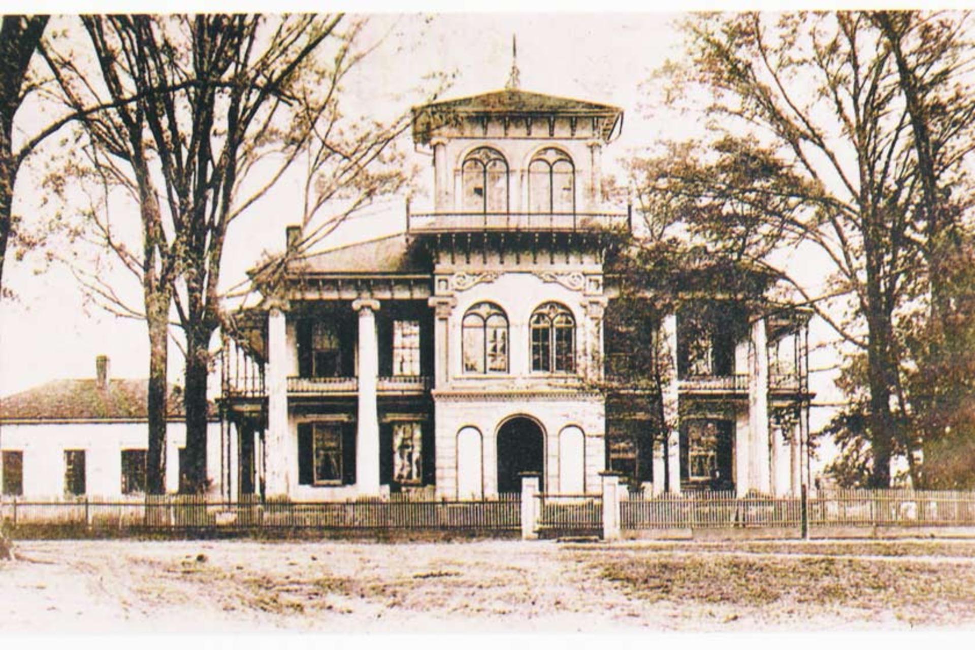 عمارت تسخیر شده دریش