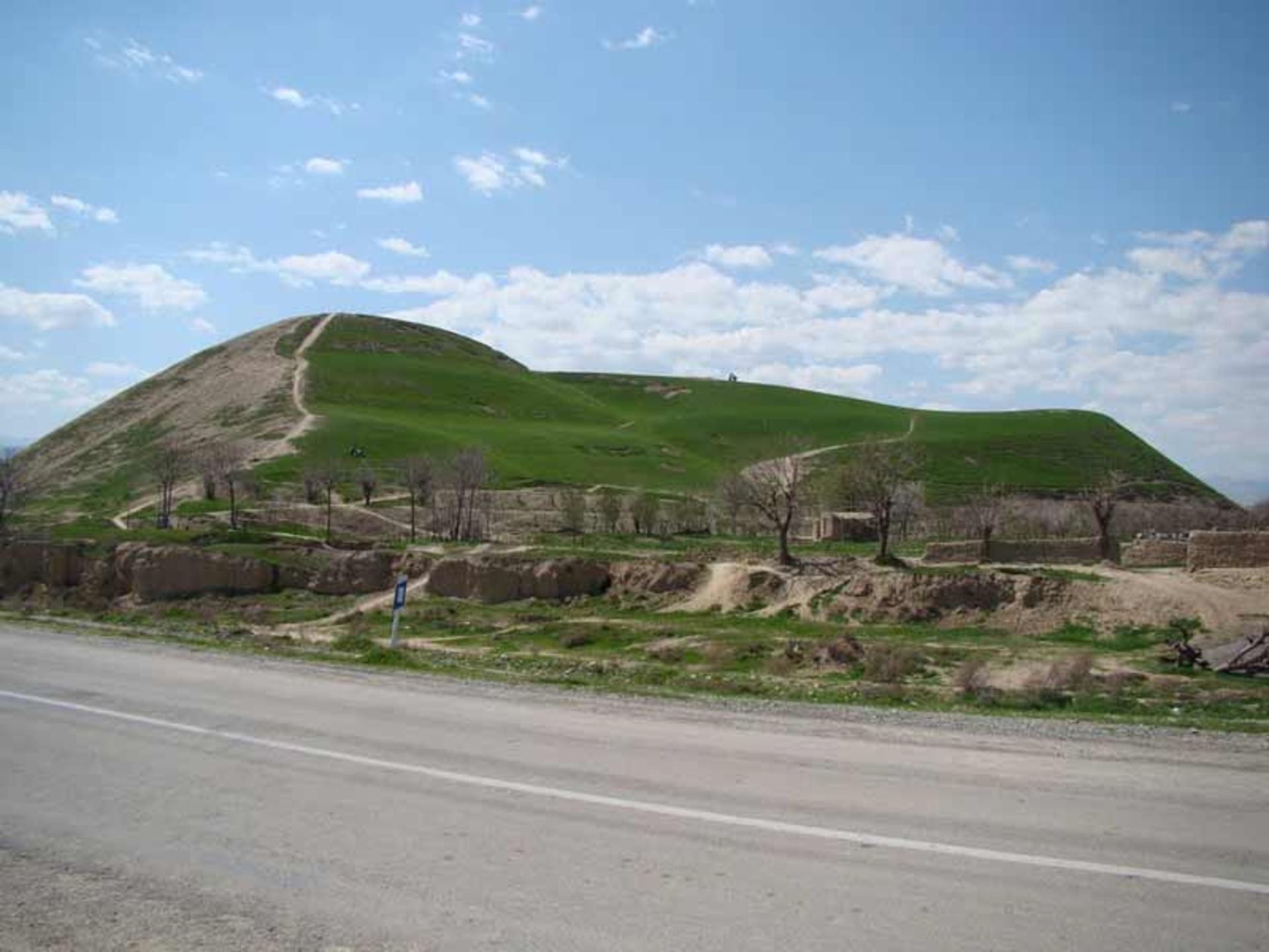 یارم تپه