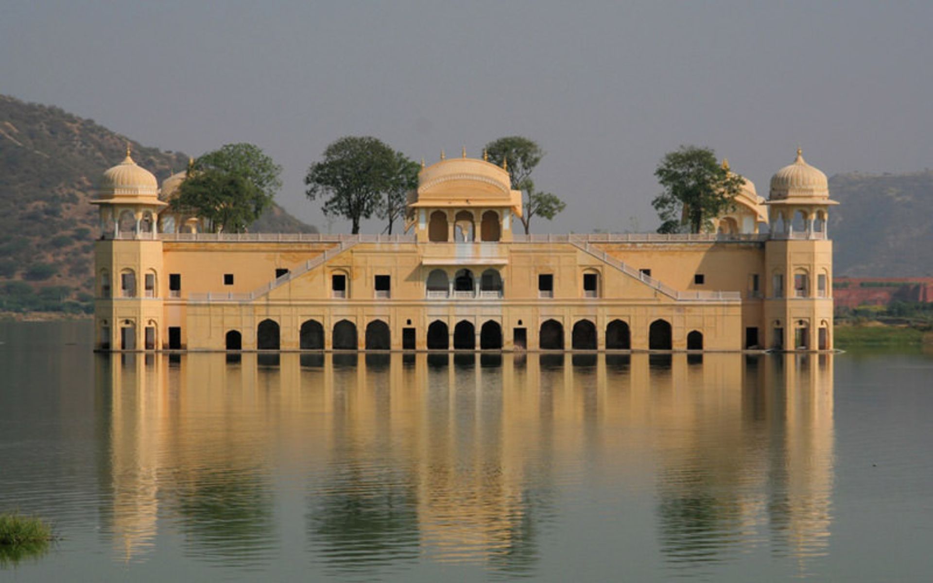 کاخ جال محل