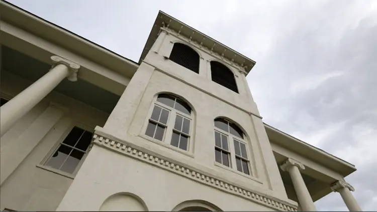 عمارت تسخیر شده دریش