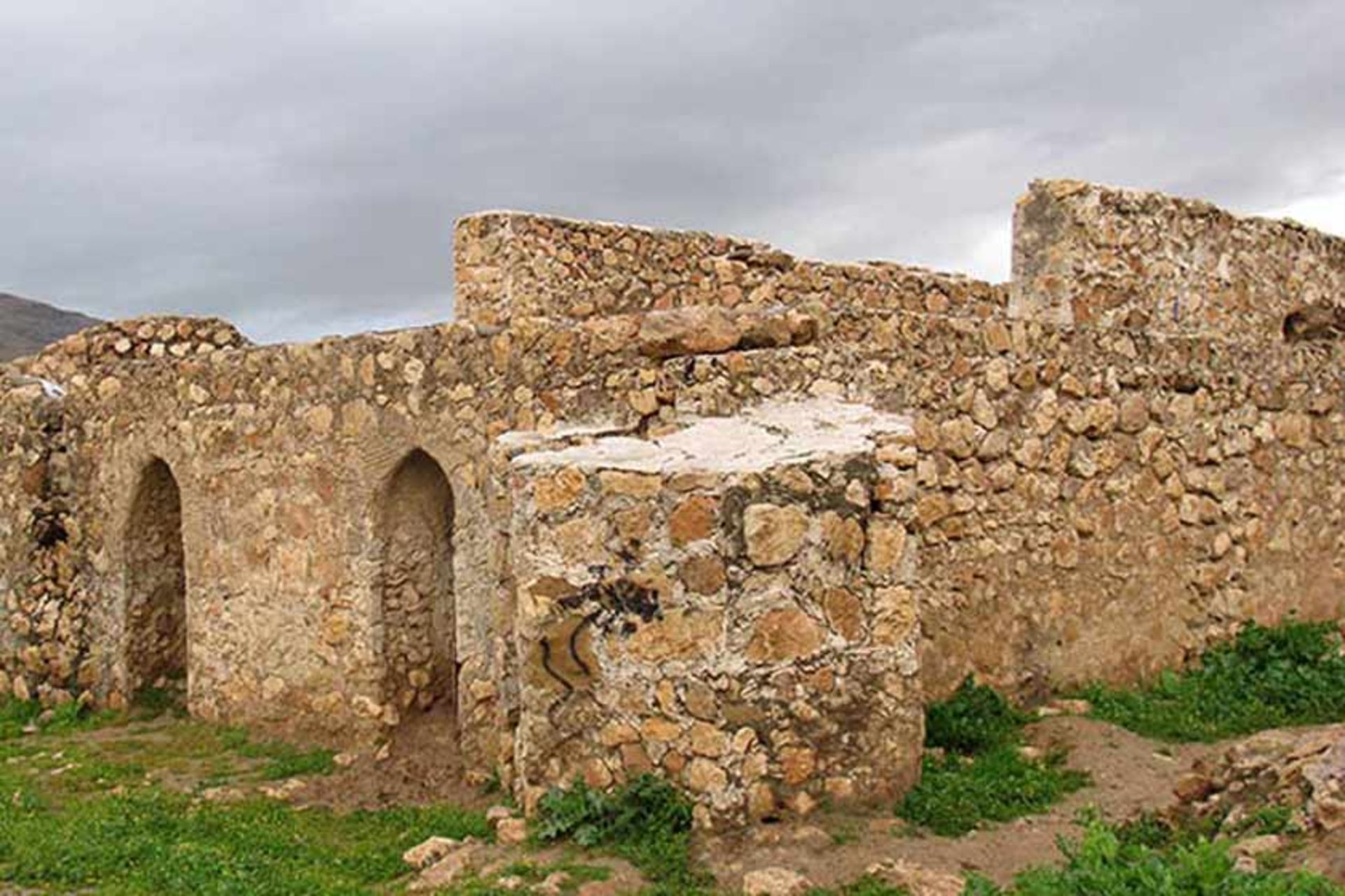 طاق طویله ایذه