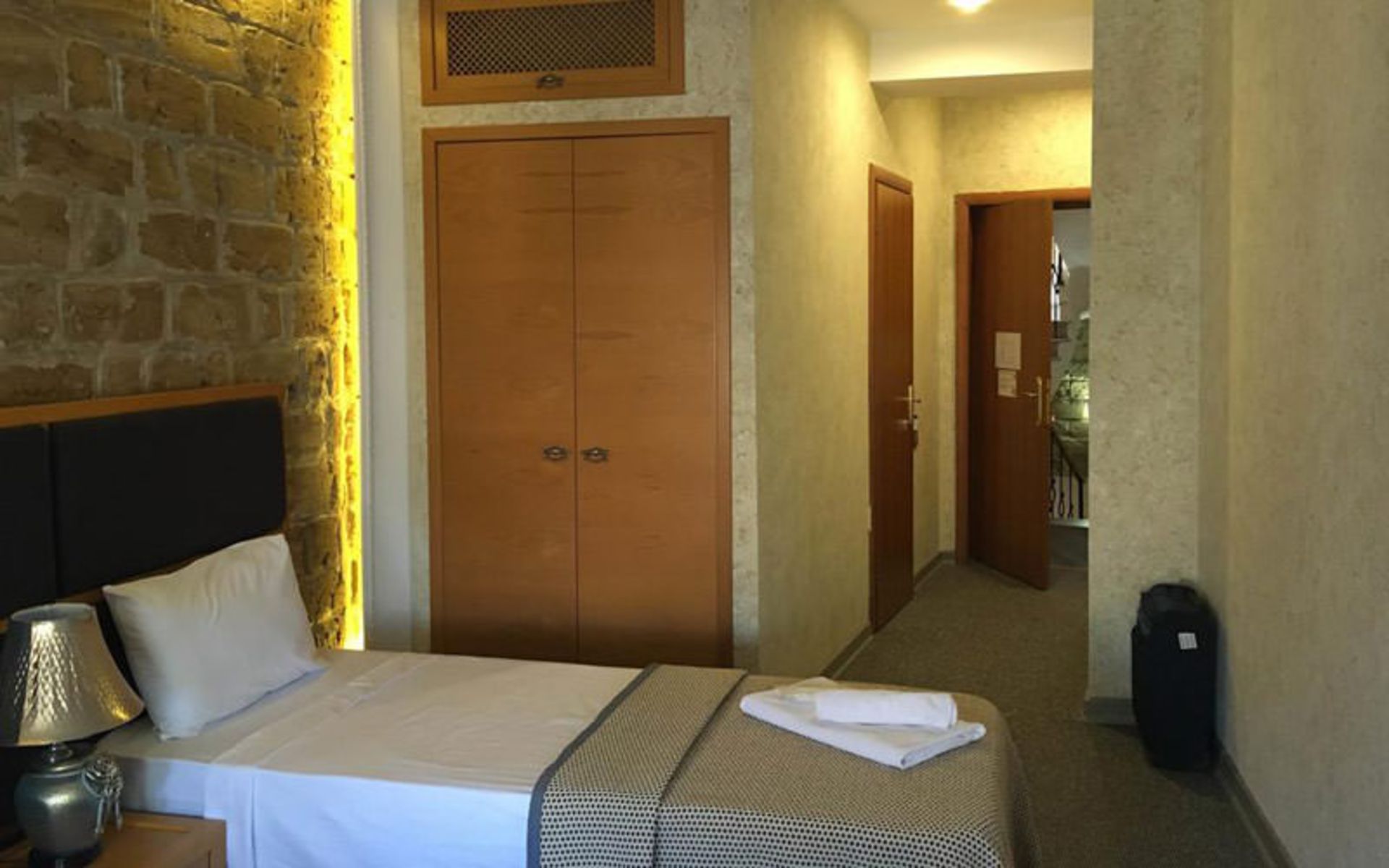هتل اولد ایست (Old East Hotel)-هتل های ارزان باکو