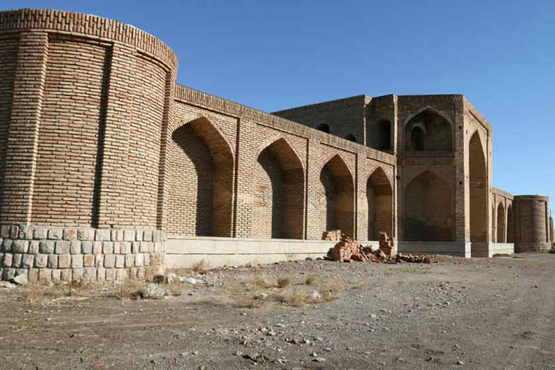 کاروانسرای جمال آباد
